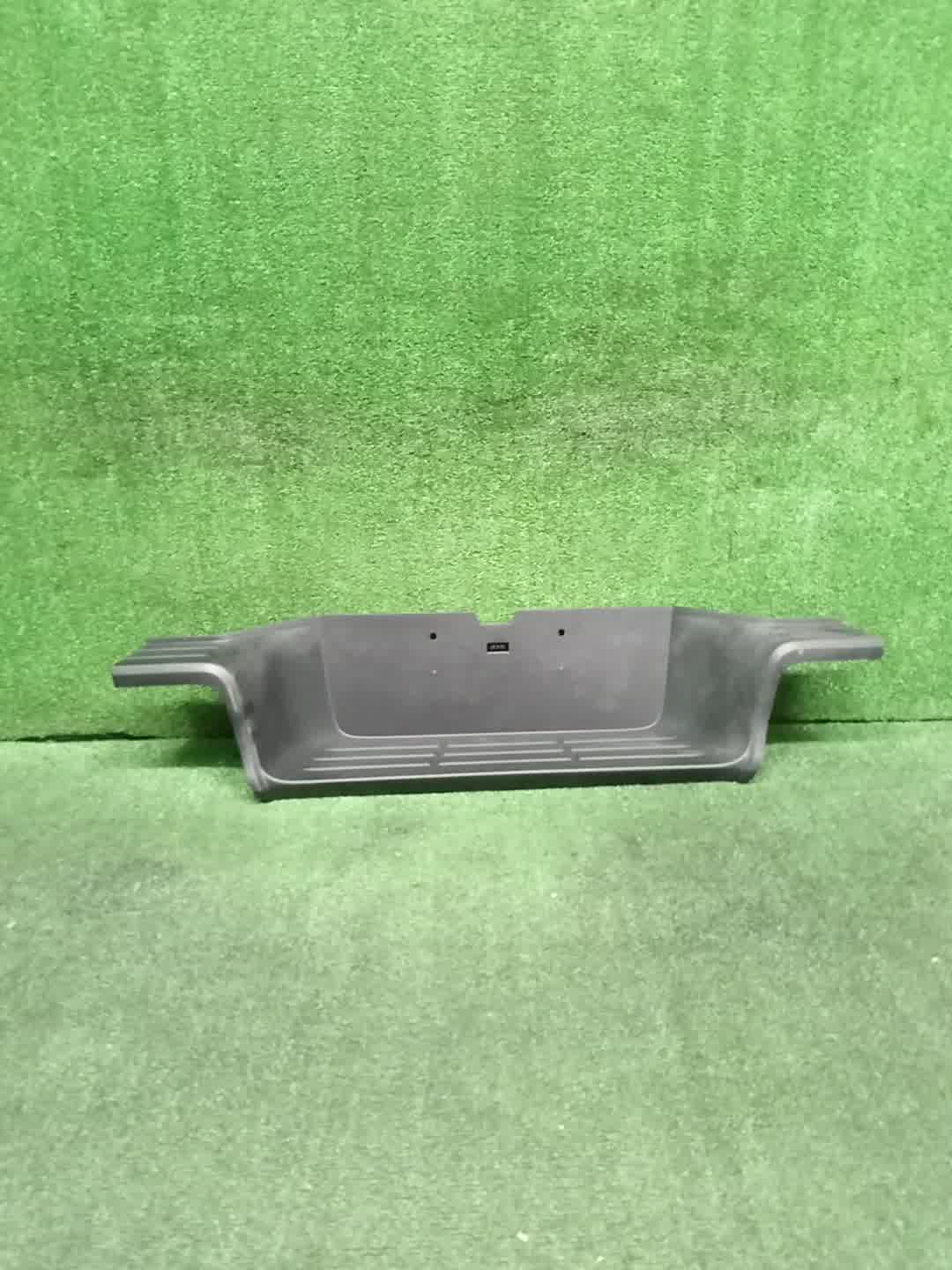 Заглушка бампера задняя TOYOTA HILUX GUN125 52159-0K291 3 ракурс