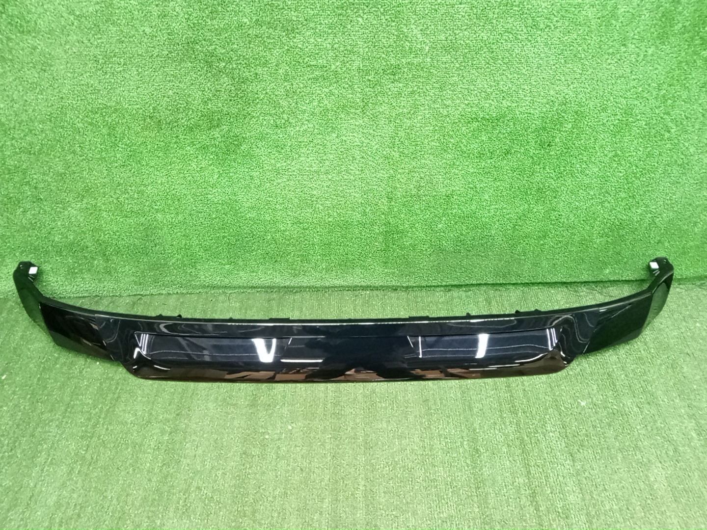 Заглушка бампера правая передняя TOYOTA LAND CRUISER FJA300W 52711-60120-C1 1 ракурс