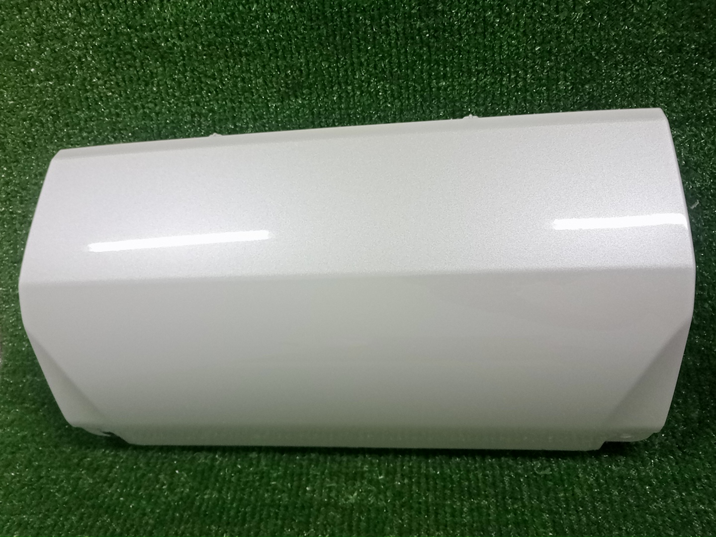 Заглушка бампера задняя TOYOTA LAND CRUISER FJA300W 52151-60220-A2 1 ракурс