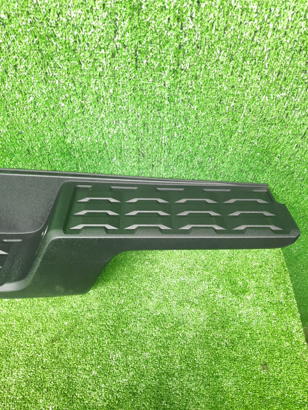 Заглушка бампера задняя TOYOTA TACOMA GRN305L 52057-04020 2 ракурс