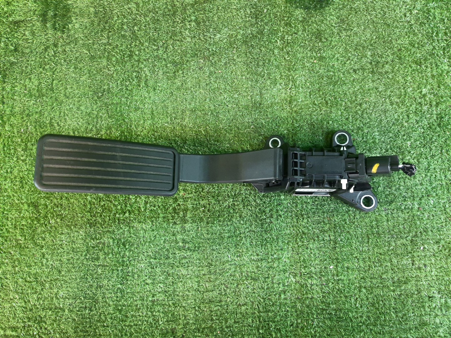 Педаль газа HONDA VEZEL RV5 17800-T00-J011 4 ракурс