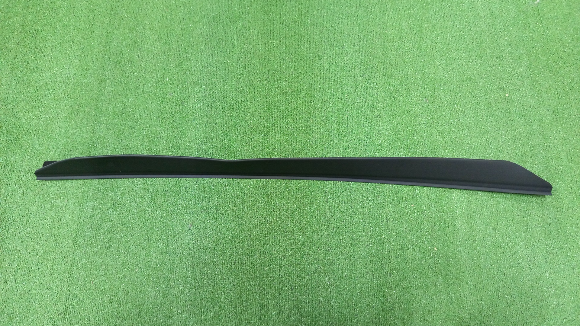 Заглушка бампера передняя TOYOTA RAIZE A202A 76851-B1060 1 ракурс