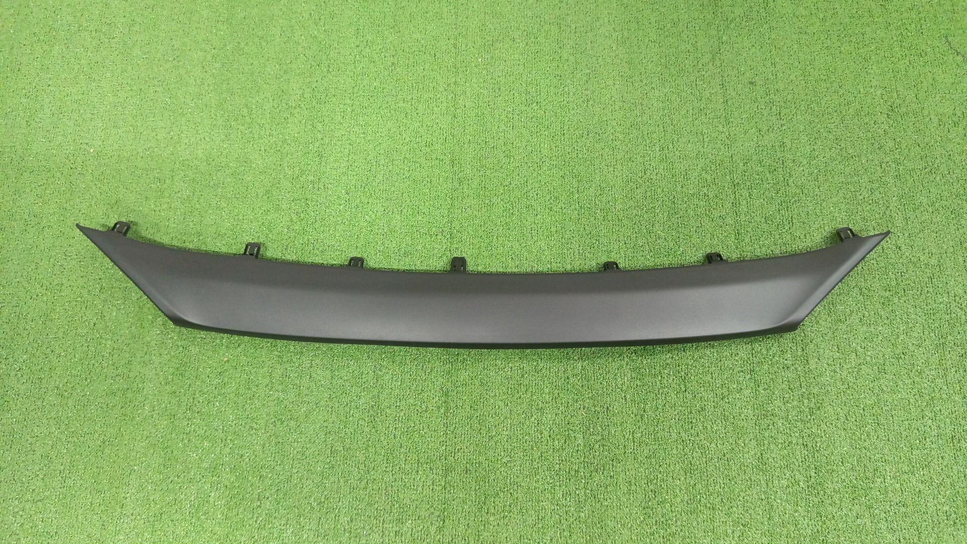 Заглушка бампера TOYOTA AQUA NHP10 52129-52200 1 ракурс