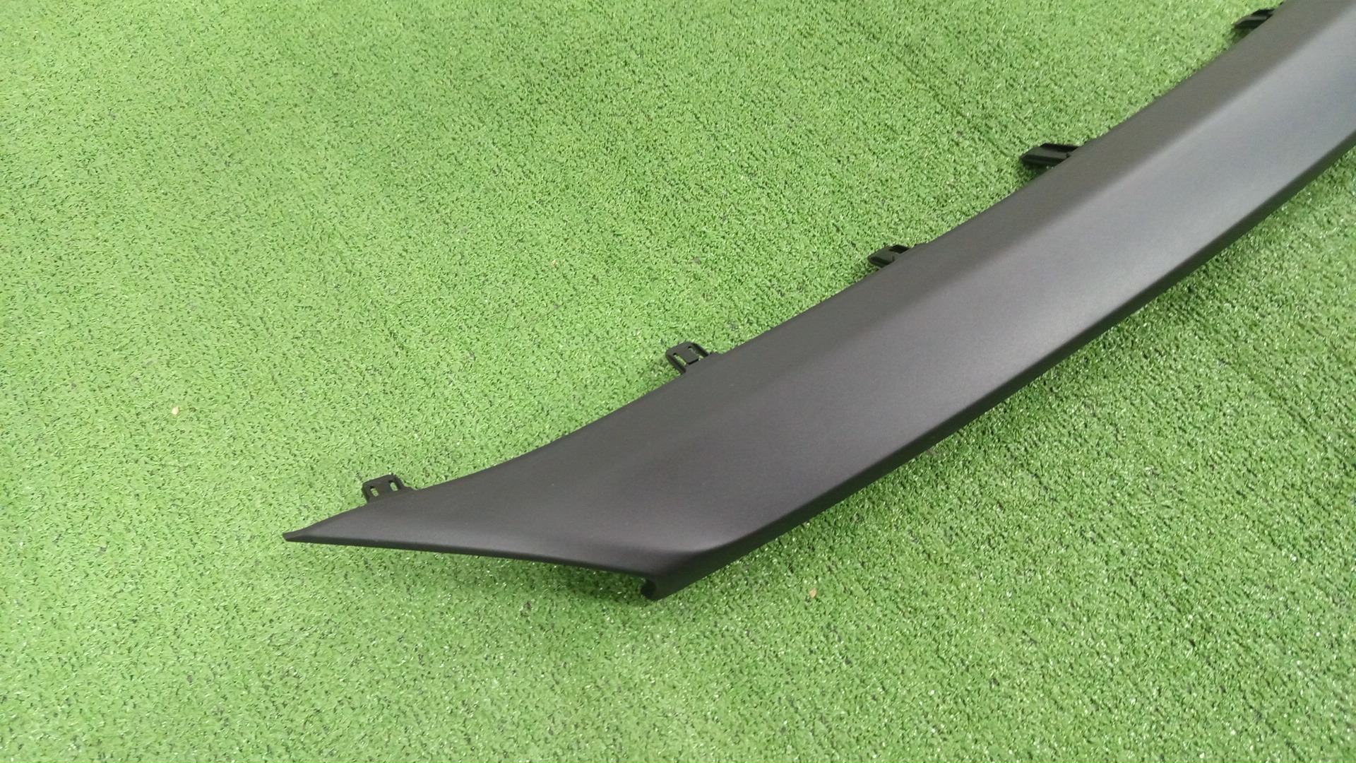 Заглушка бампера TOYOTA AQUA NHP10 52129-52200 2 ракурс