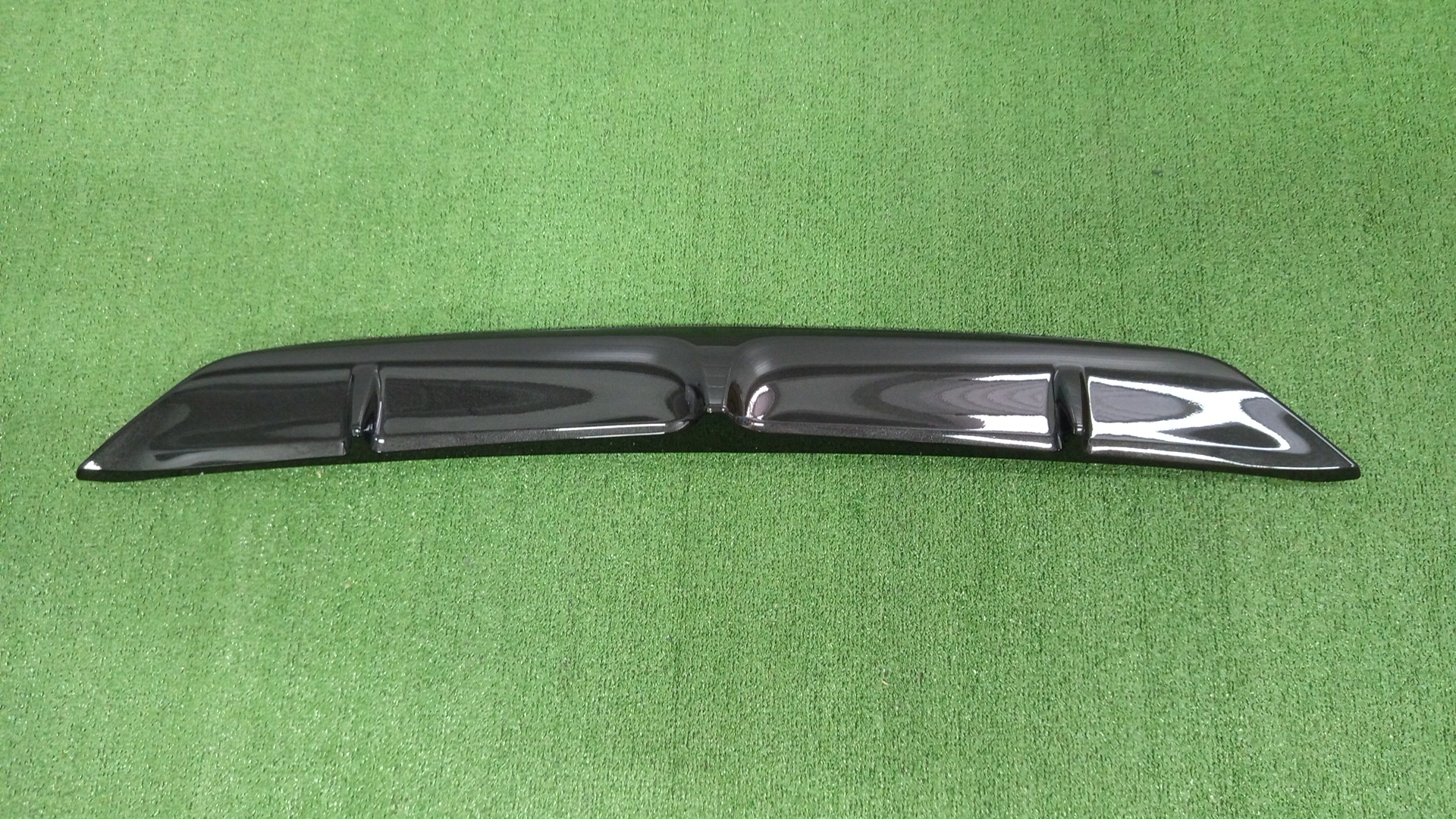 Заглушка бампера задняя TOYOTA COROLLA FIELDER NRE161G 52169-13060 1 ракурс