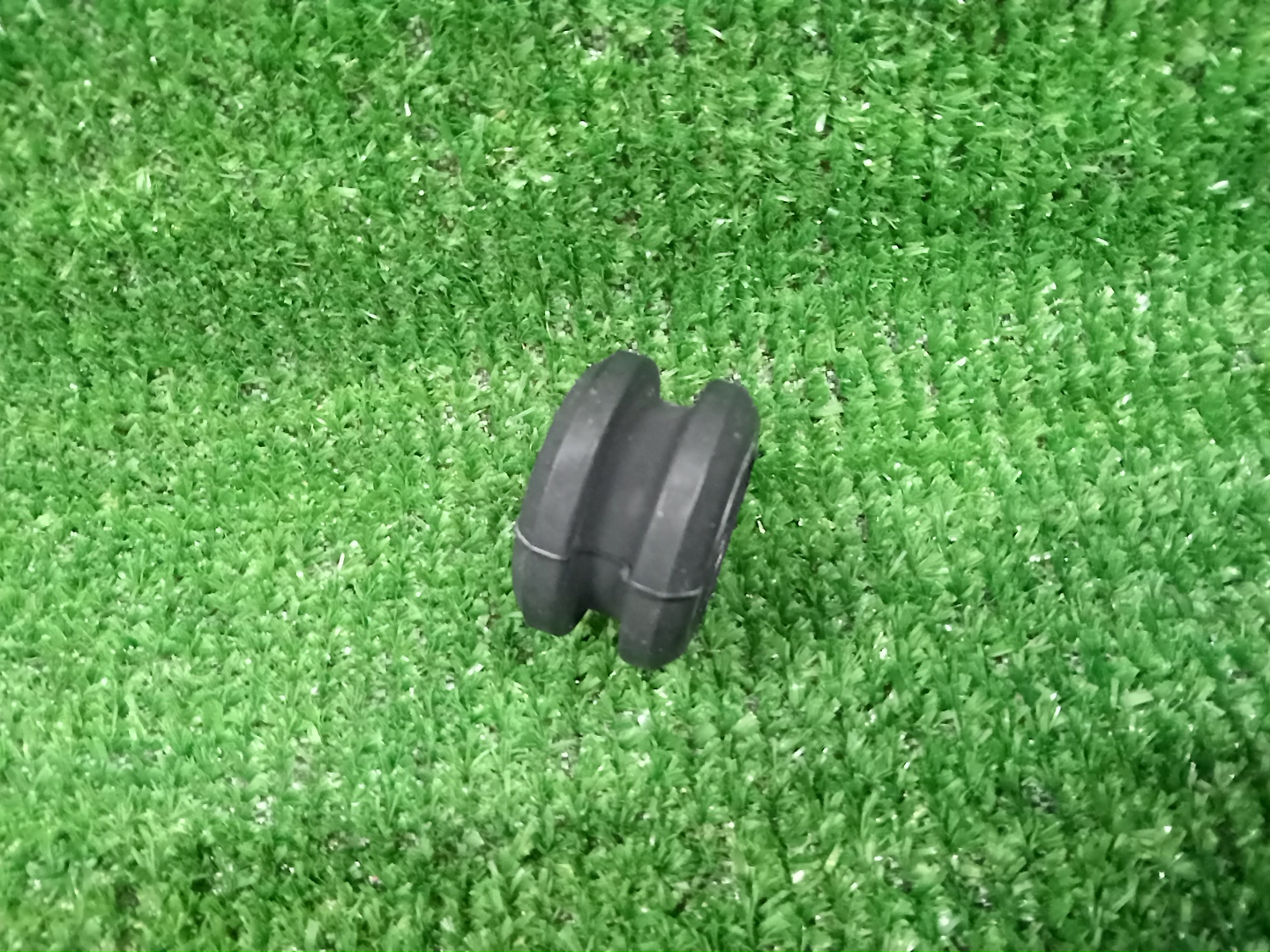 Втулка амортизатора задняя TOYOTA LAND CRUISER PRADO GDJ150 90948-01087 2 ракурс