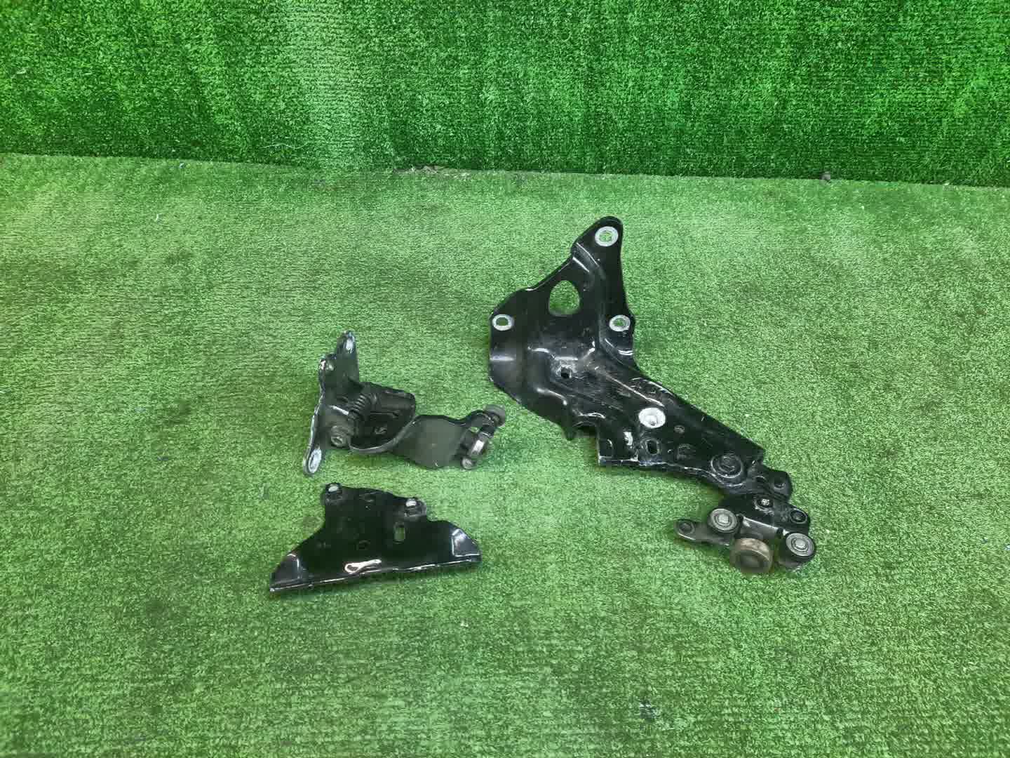 Петля дверная левая задняя TOYOTA ALPHARD, VELLFIRE AGH35W, AYH30W, AGH30W, GGH30W 1 ракурс