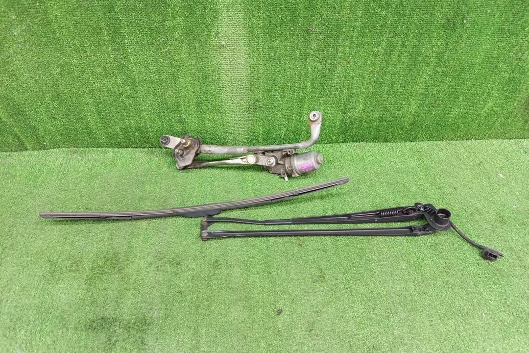 Щетка стеклоочистителя TOYOTA VITZ NSP130 85110-52351 3 ракурс