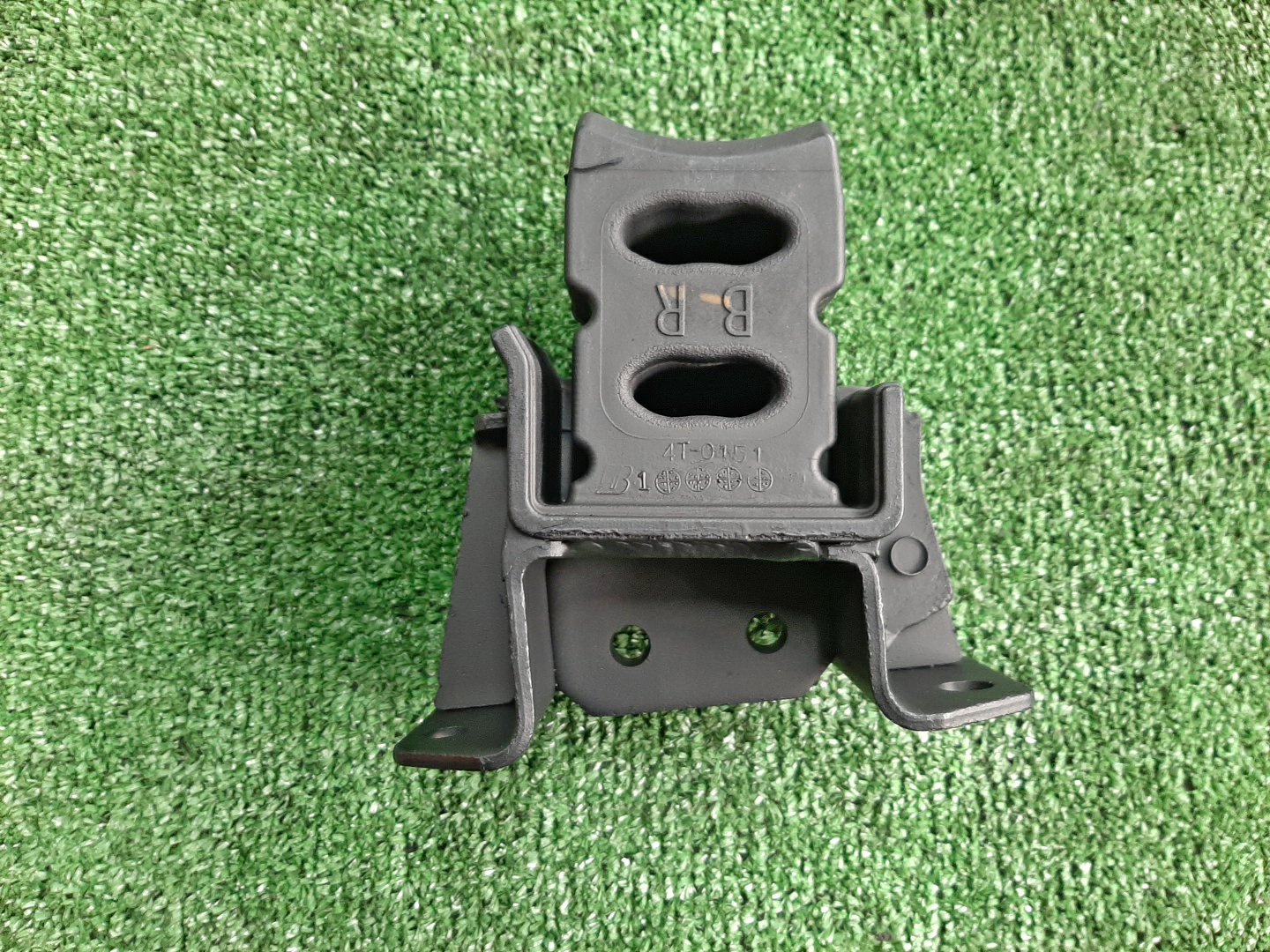 Отбойник правый TOYOTA LAND CRUISER PRADO GDJ150 48306-60240 1 ракурс