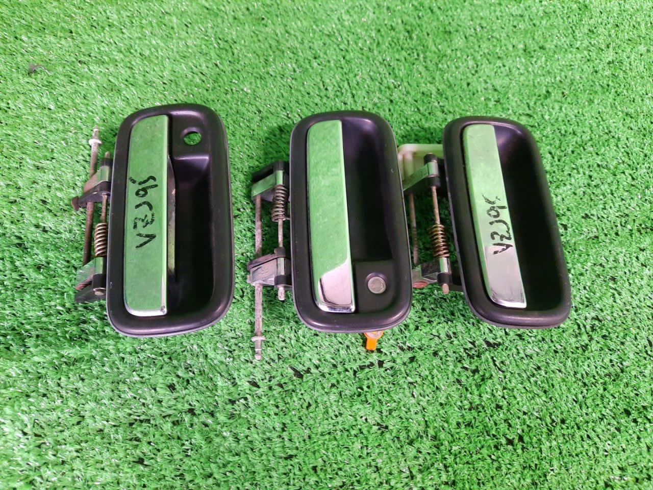 Ручка двери TOYOTA LAND CRUISER PRADO VZJ95W 1 ракурс