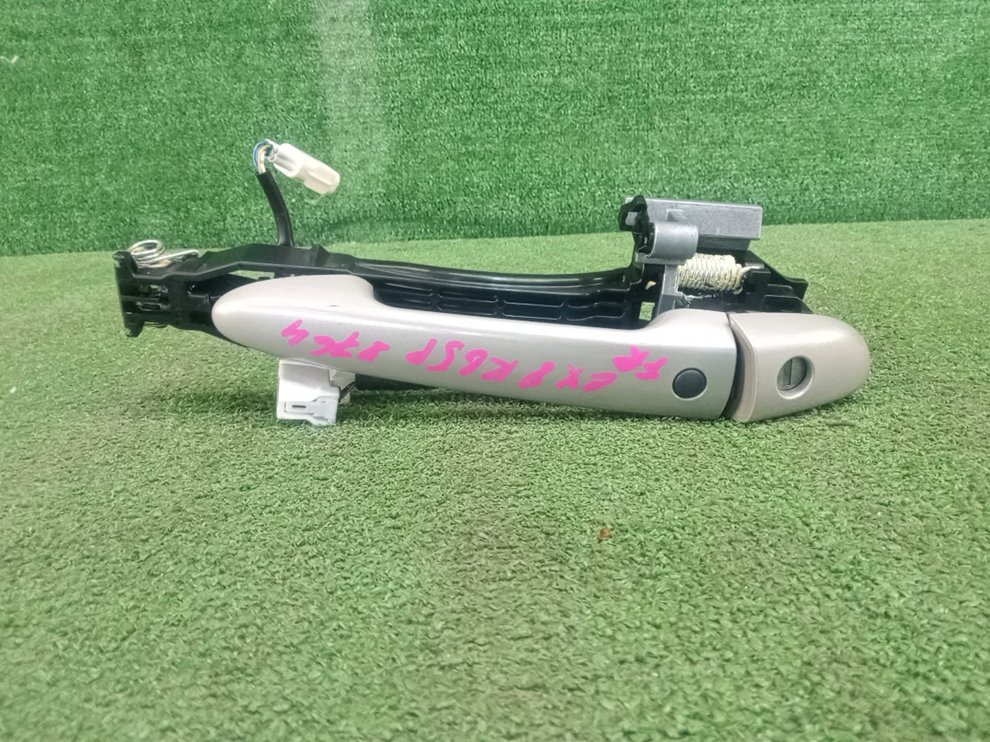 Ручка двери правая передняя MAZDA CX-8 KG2P, KG5P 1 ракурс