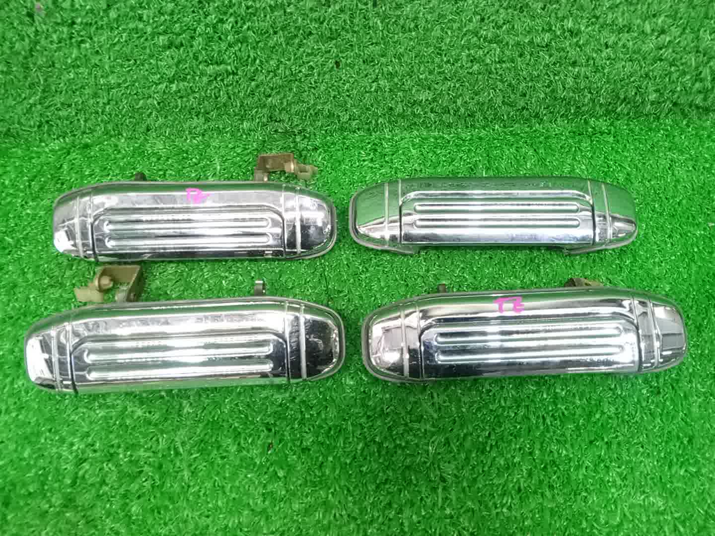 Ручка двери MITSUBISHI PAJERO V46W 1 ракурс Ручка двери MITSUBISHI PAJERO V46W 1 ракурс