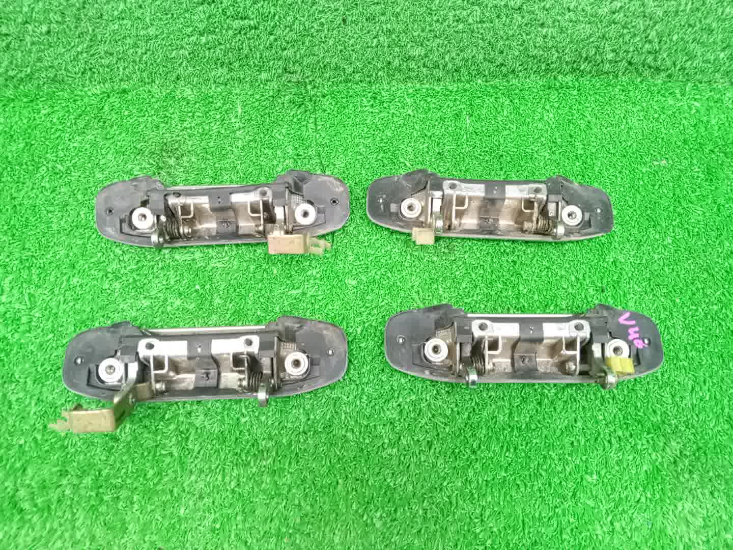 Ручка двери MITSUBISHI PAJERO V46W 2 ракурс