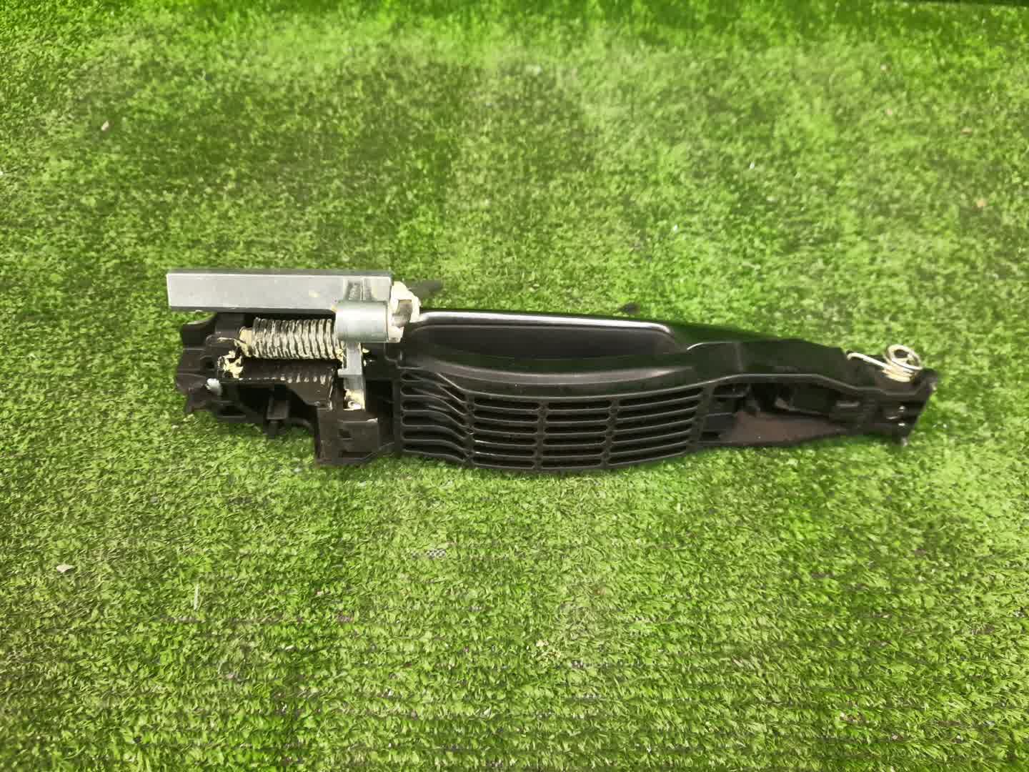 Ручка двери левая задняя MAZDA ATENZA GJ2AW 2 ракурс