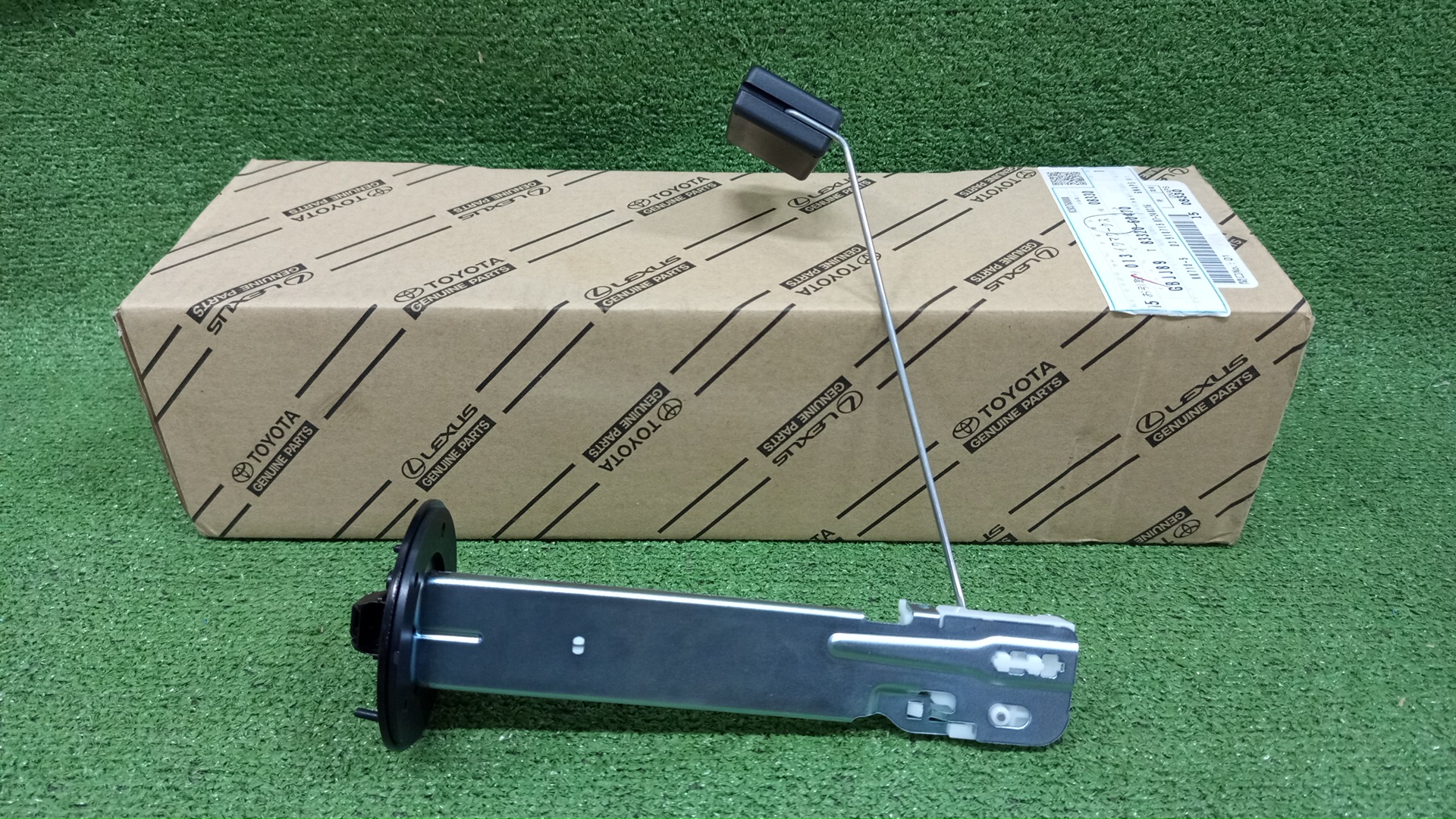 Датчик уровня топлива TOYOTA LAND CRUISER PRADO TRJ125 83320-60470 2 ракурс