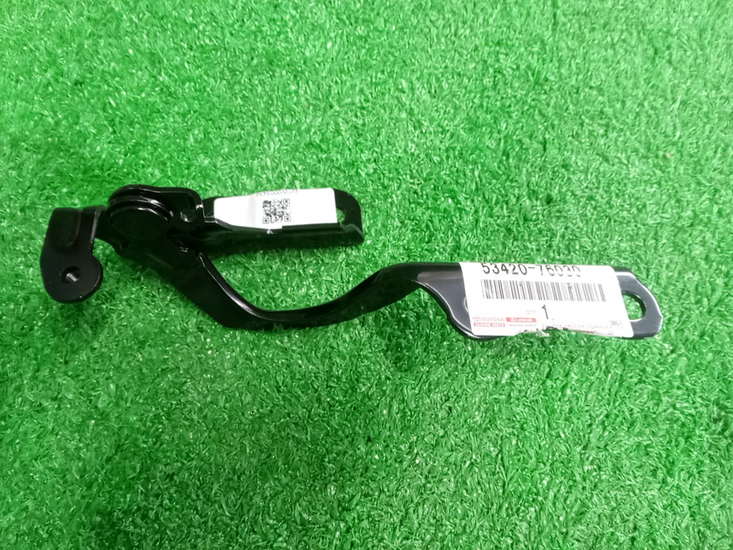 Петля капота левая передняя LEXUS CT200H ZWA10 53420-76030 1 ракурс