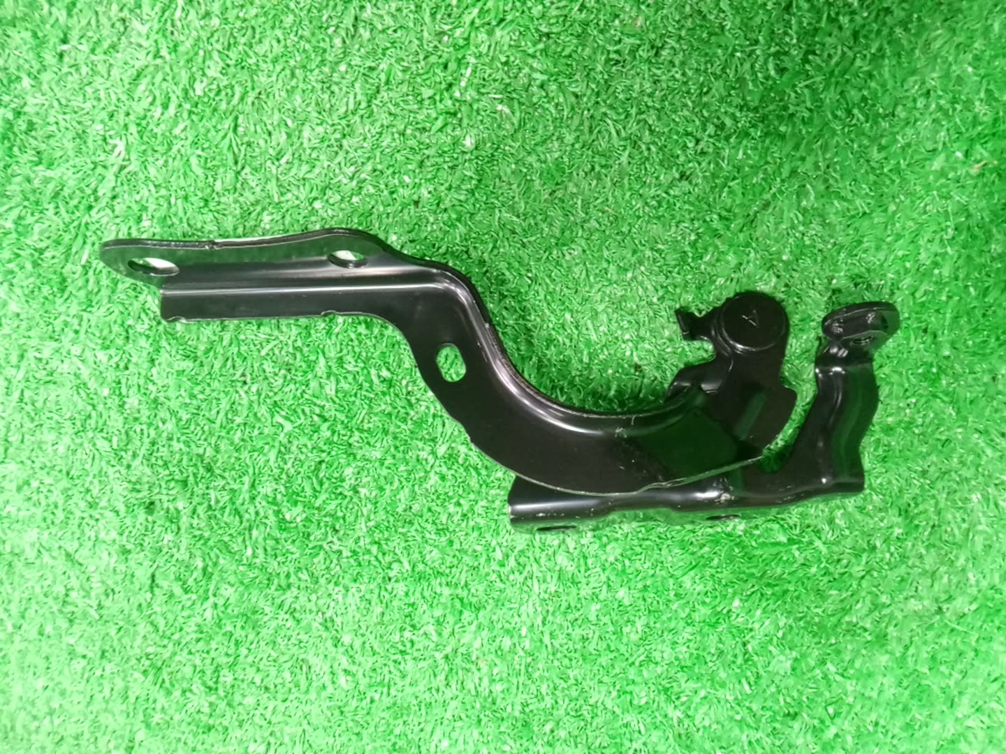 Петля капота правая LEXUS CT200H ZWA10 53410-76030 2 ракурс
