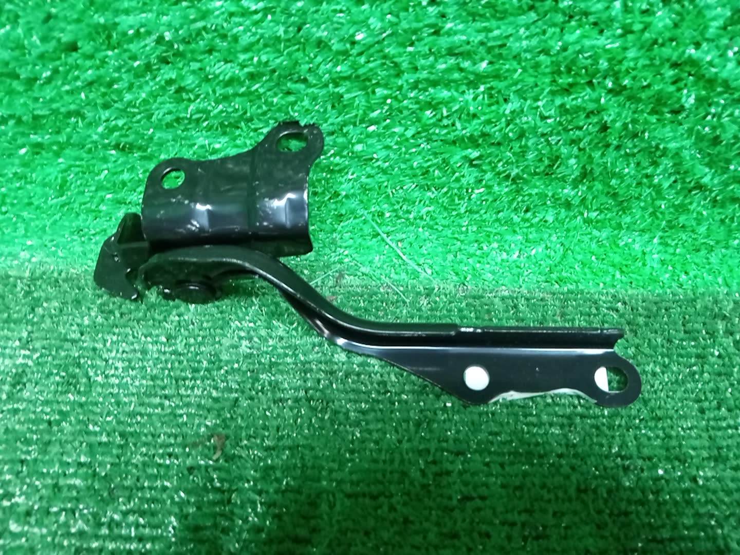 Петля капота правая передняя TOYOTA PROBOX NCP160V 53410-52410 2 ракурс