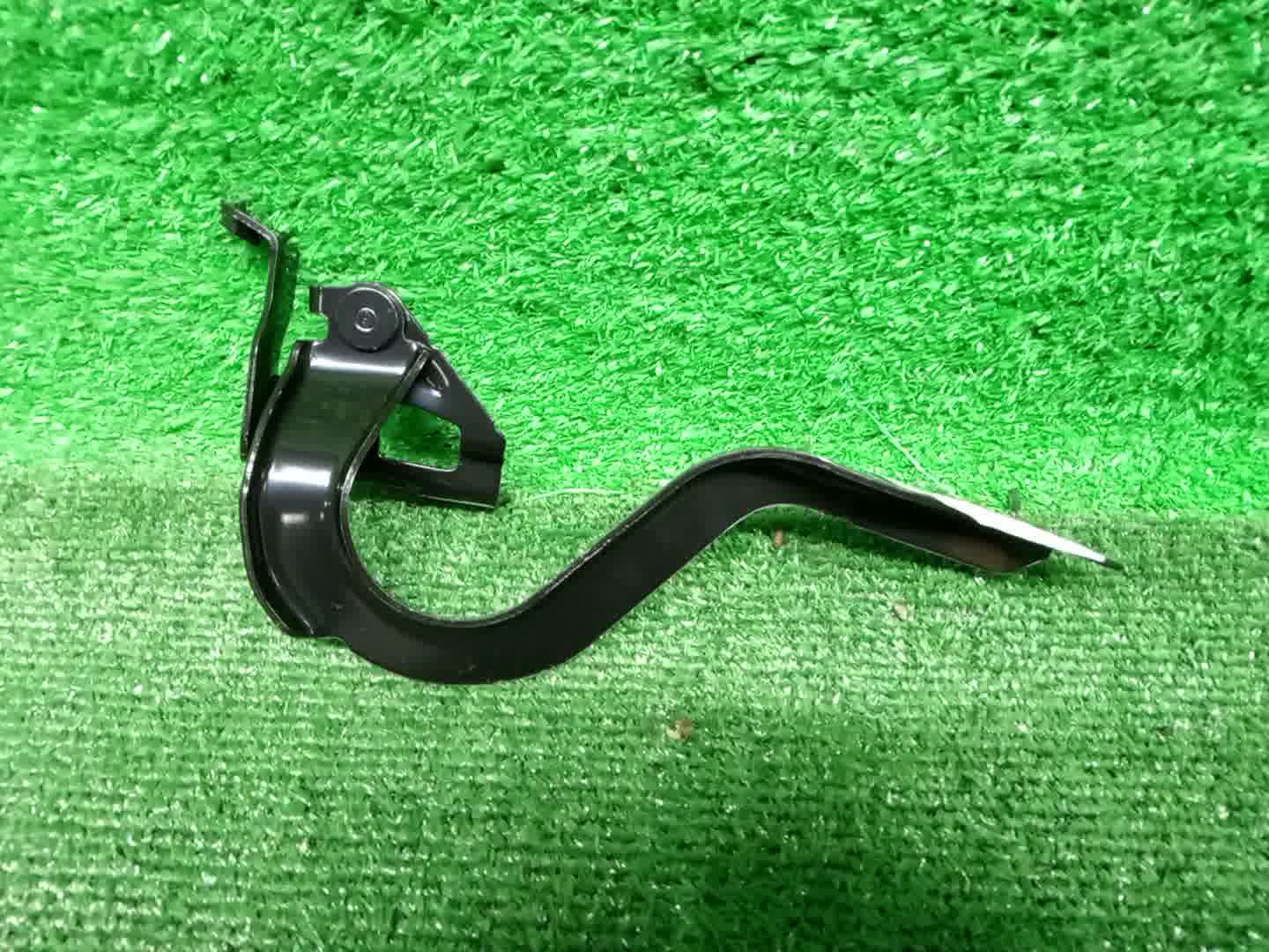 Петля капота левая передняя TOYOTA NOAH ZRR80G 53420-28100 2 ракурс