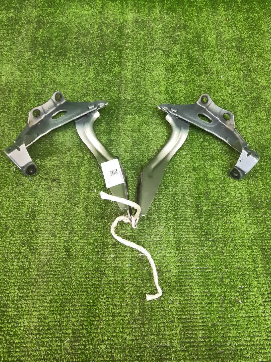Петля капота левая передняя LEXUS UX300E, UX200, UX250H KMA10, MZAA10, MZAH10 1 ракурс