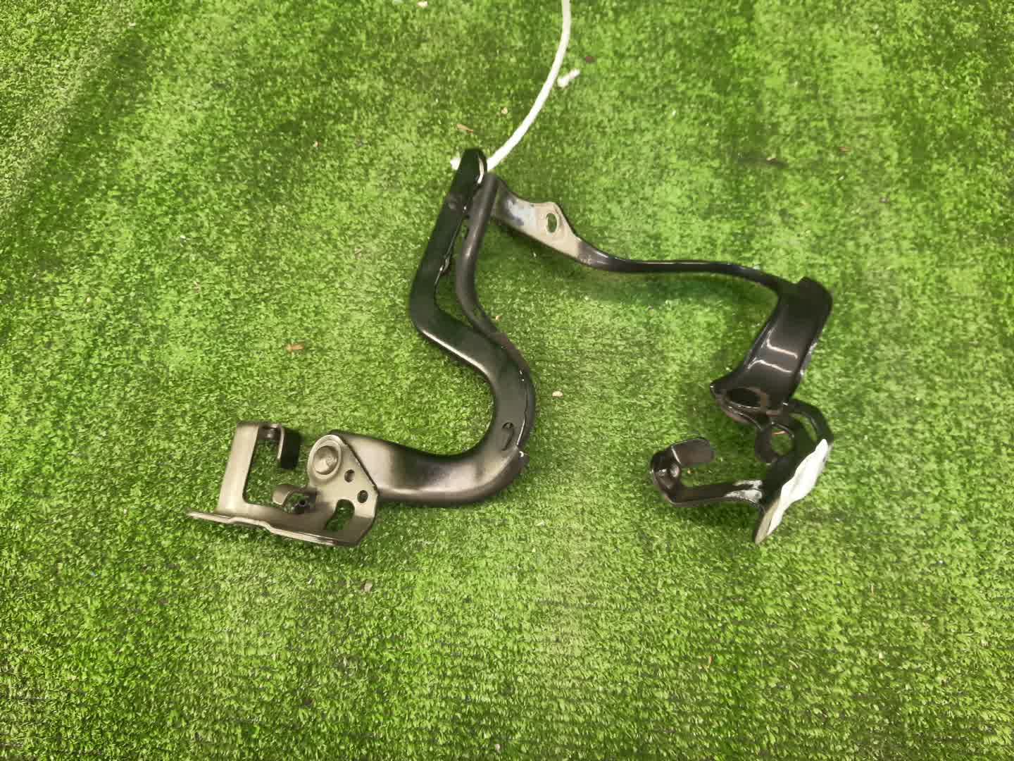 Петля капота левая TOYOTA ALPHARD, VELLFIRE AGH35W, AYH30W, AGH30W, GGH30W 1 ракурс Петля капота левая TOYOTA ALPHARD, VELLFIRE AGH35W, AYH30W, AGH30W, GGH30W 1 ракурс