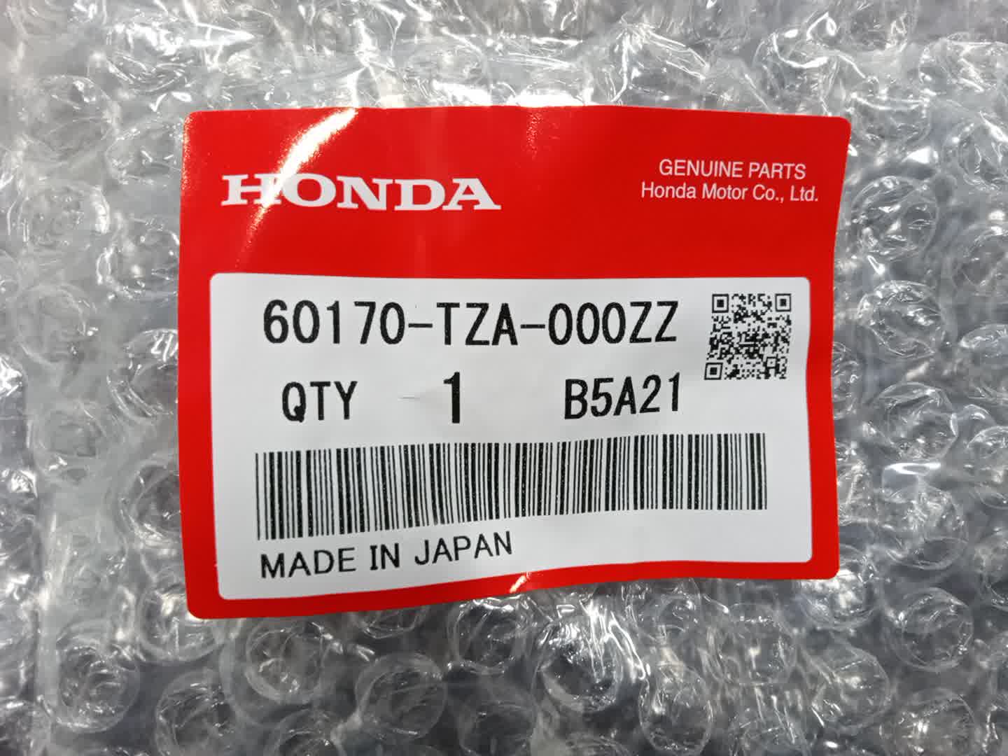Петля капота левая HONDA FIT GR5 60170-TZA-000ZZ 3 ракурс