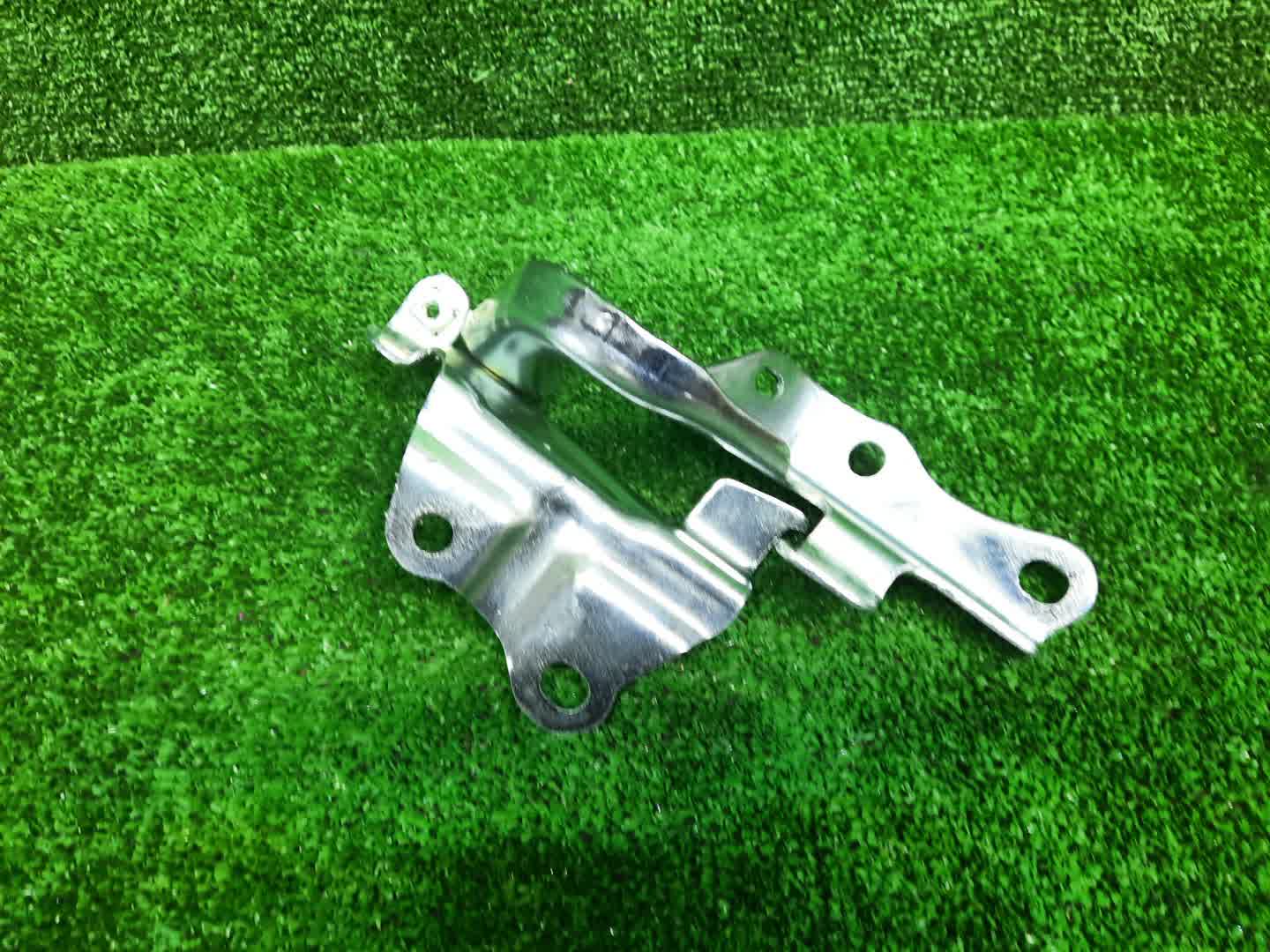Петля капота левая TOYOTA HILUX GUN125 53420-0K370 2 ракурс