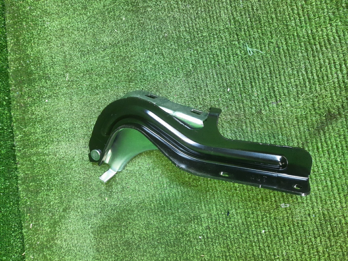Петля капота правая NISSAN X-TRAIL T33, SNT33 65400-6RA0A 2 ракурс