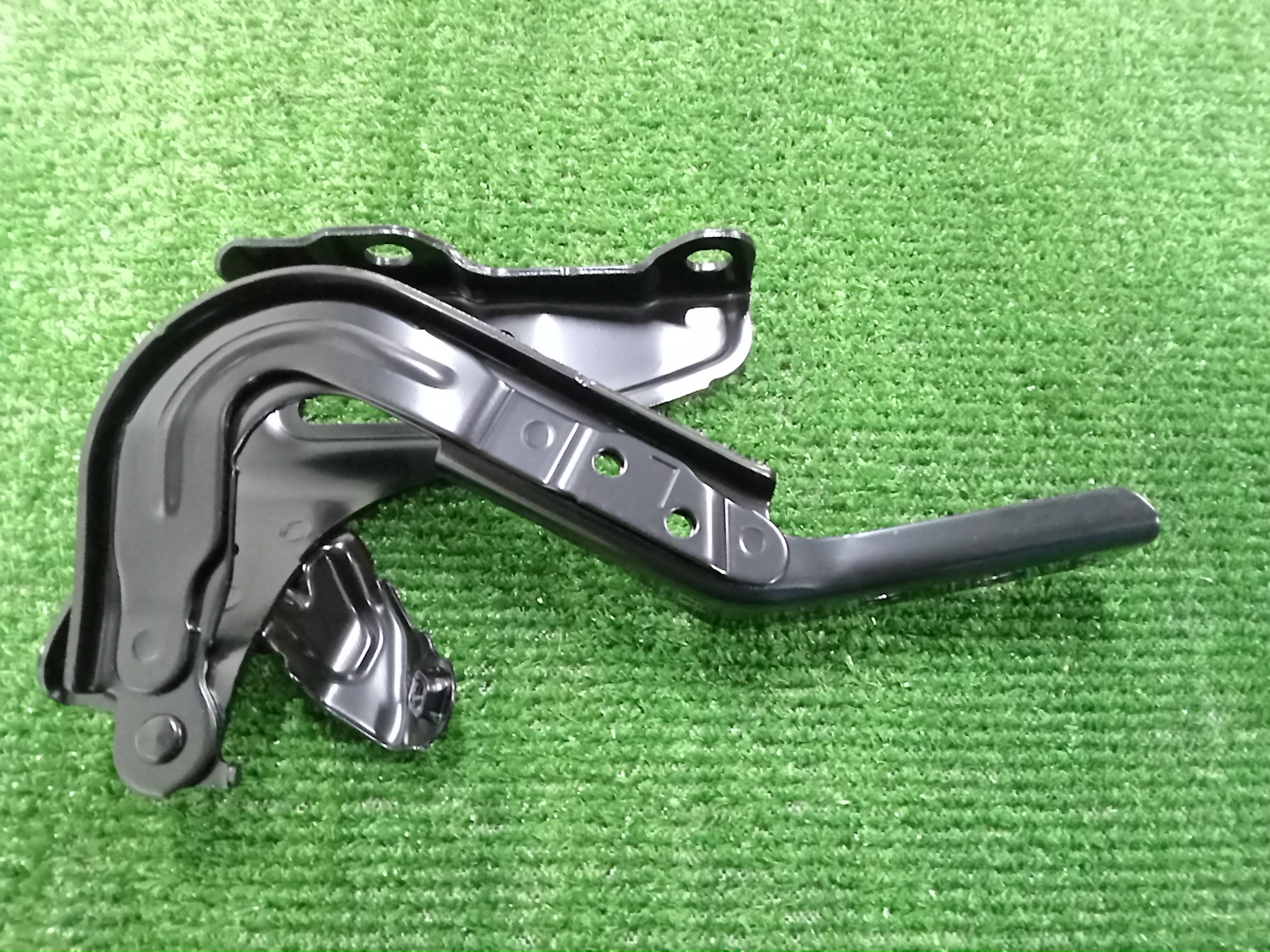 Петля капота левая HONDA ZR-V RZ3 60170-3W0-A00ZZ 2 ракурс