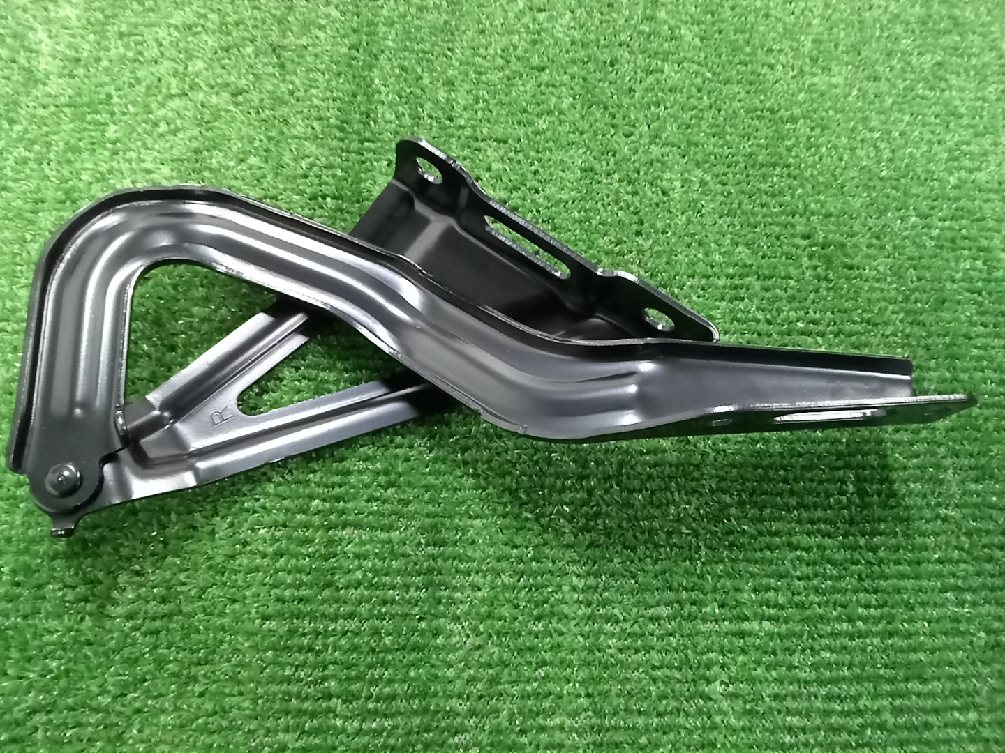 Петля капота правая передняя HONDA STEPWGN RP7 60120-3T0-000ZZ 2 ракурс