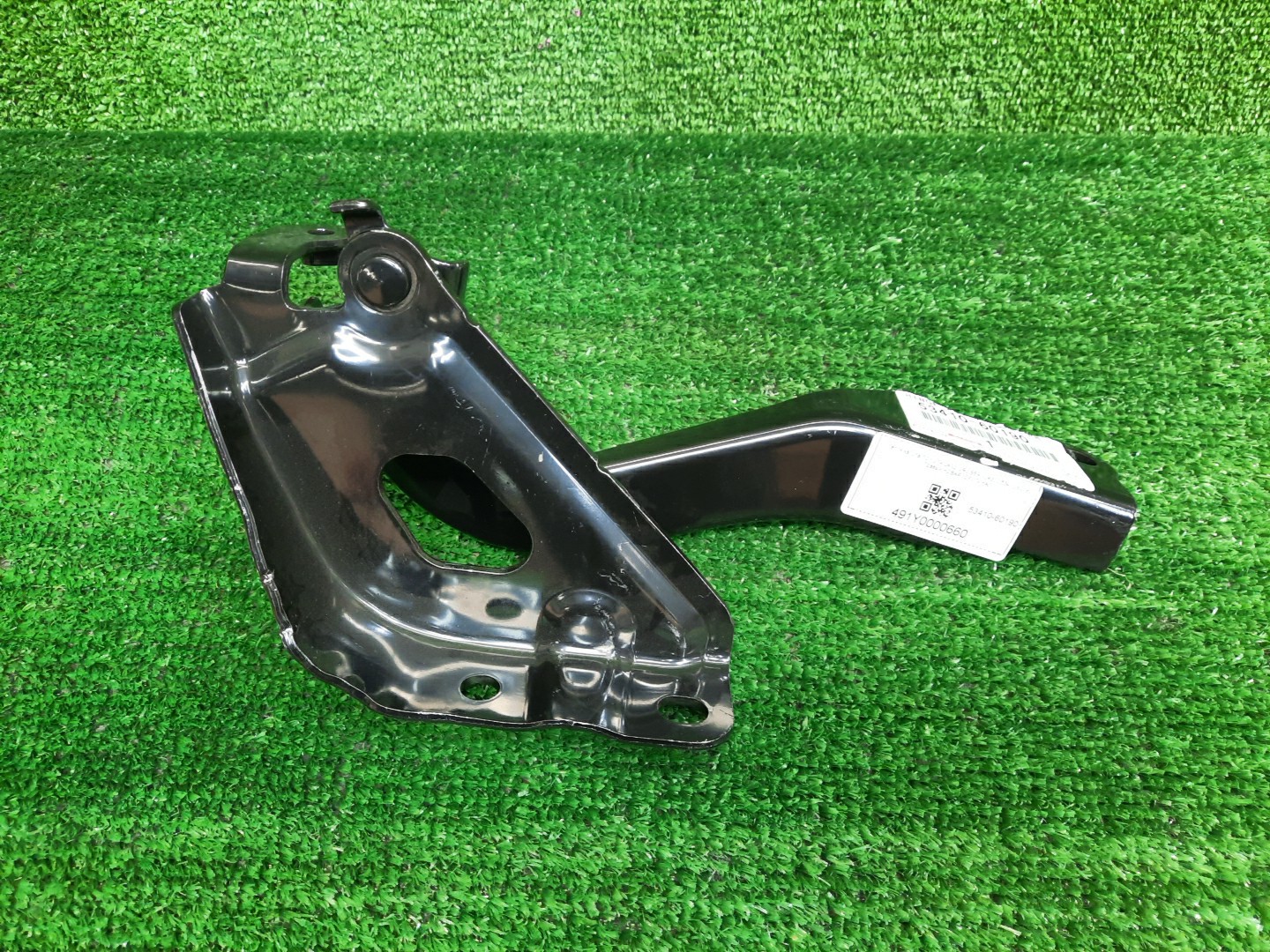 Петля капота правая TOYOTA LAND CRUISER VJA300 53410-60190 1 ракурс