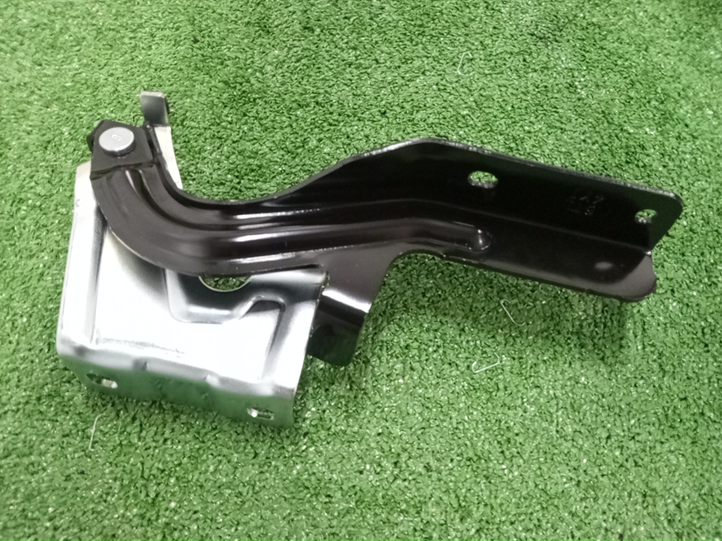 Петля капота левая передняя NISSAN PATHFINDER R53 65401-6TA0A 1 ракурс