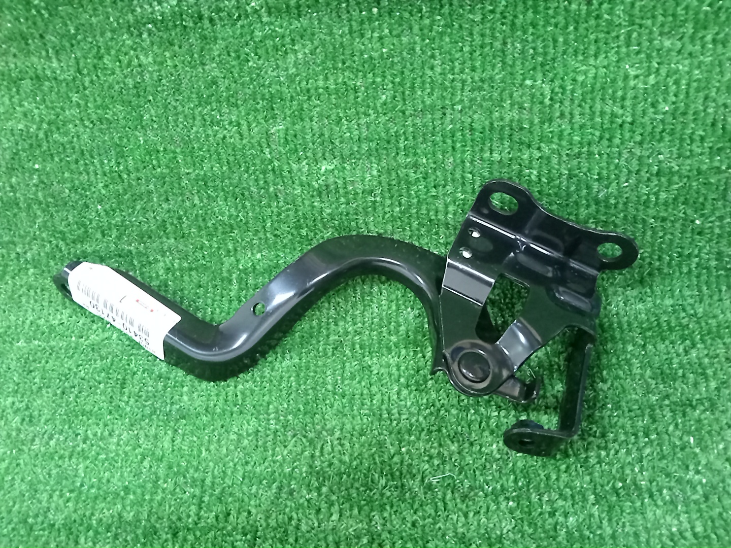 Петля капота правая передняя TOYOTA PRIUS PHV ZVW52 53410-47130 2 ракурс