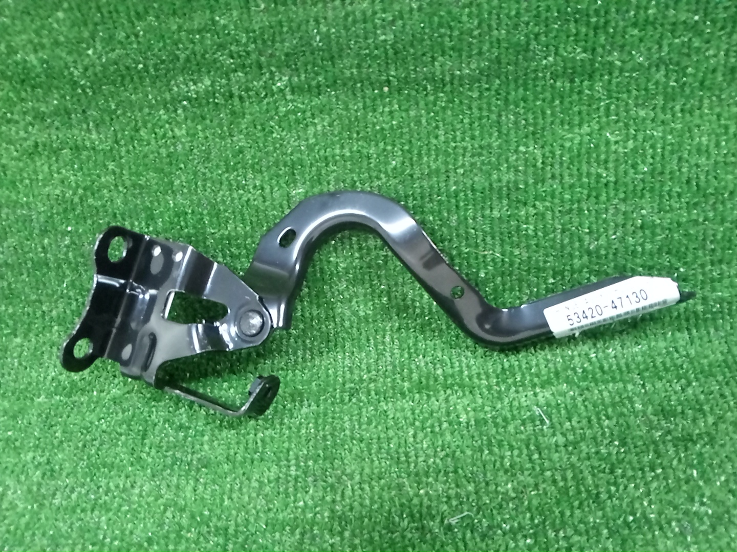 Петля капота левая передняя TOYOTA PRIUS PHV ZVW52 53420-47130 2 ракурс