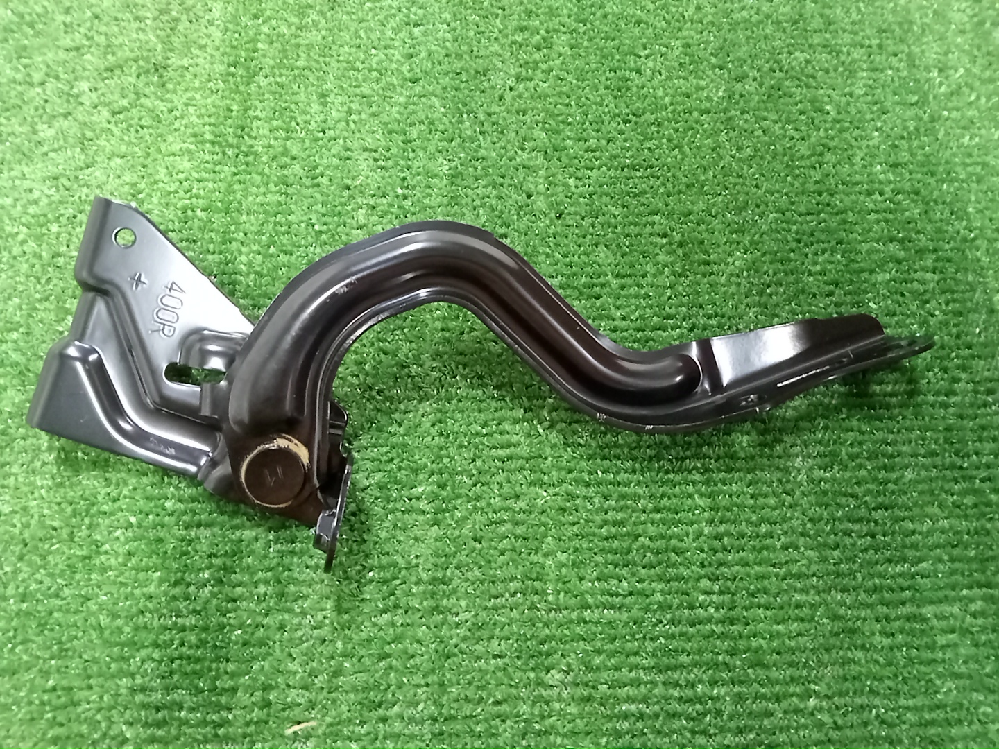 Петля капота правая TOYOTA GR YARIS GXPA16 G16E-GTS 53410-52490 1 ракурс