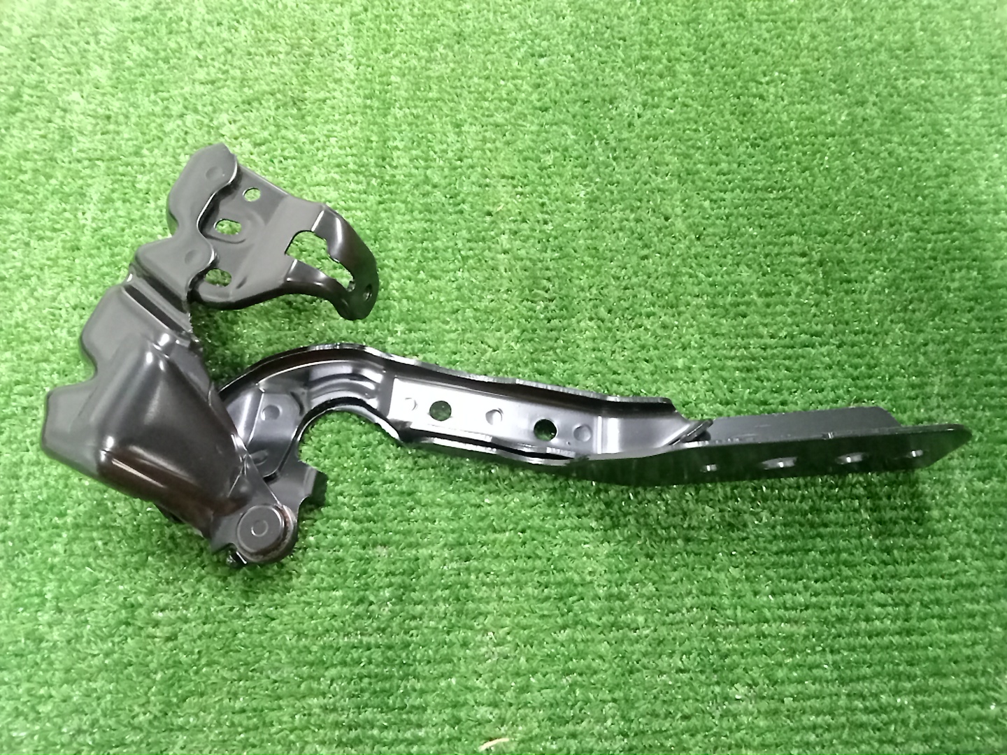Петля капота левая передняя HONDA CIVIC FL1 60170-T43-J00ZZ 1 ракурс Петля капота левая передняя HONDA CIVIC FL1 60170-T43-J00ZZ 1 ракурс