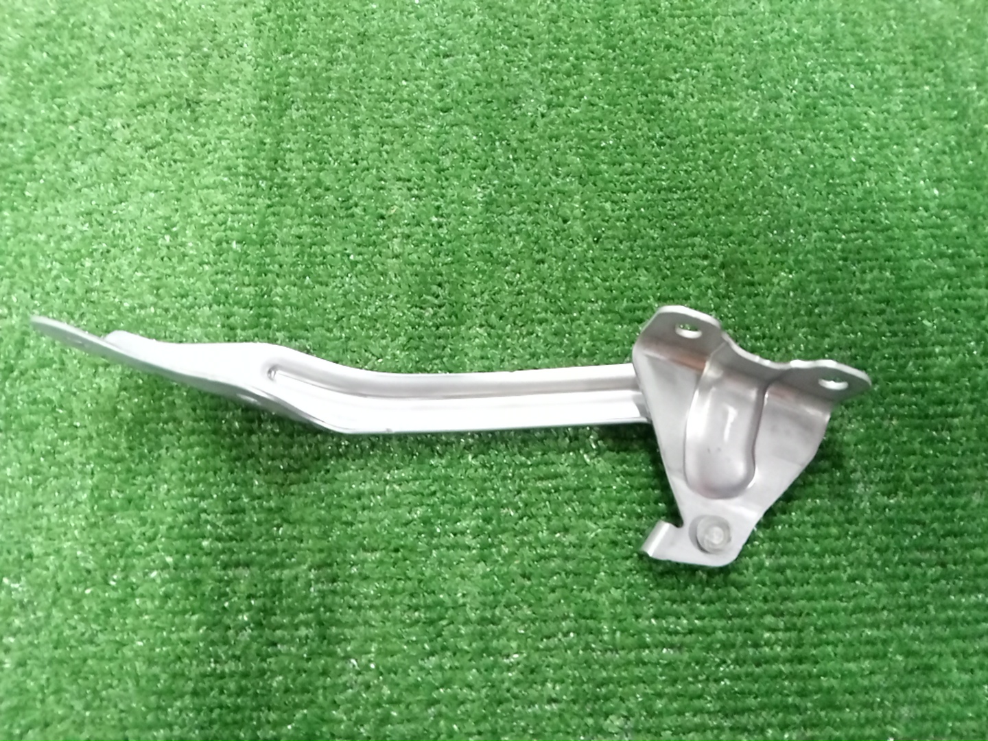 Петля капота правая передняя NISSAN DAYZ B45W, B43W, B46W, B47W, B48W, B44W 65400-7MA0A 2 ракурс