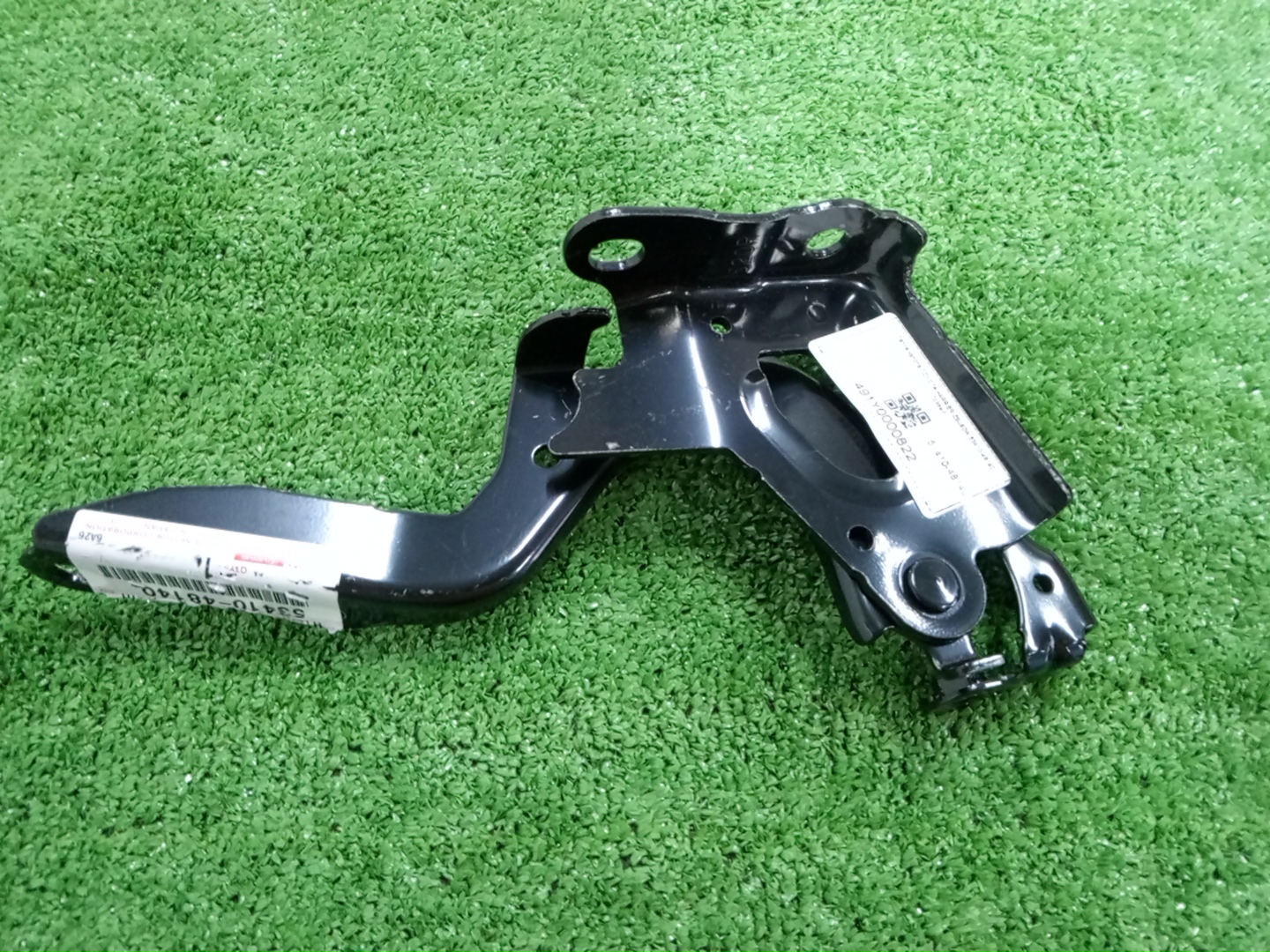 Петля капота правая TOYOTA HARRIER ZSU60W 53410-48140 1 ракурс