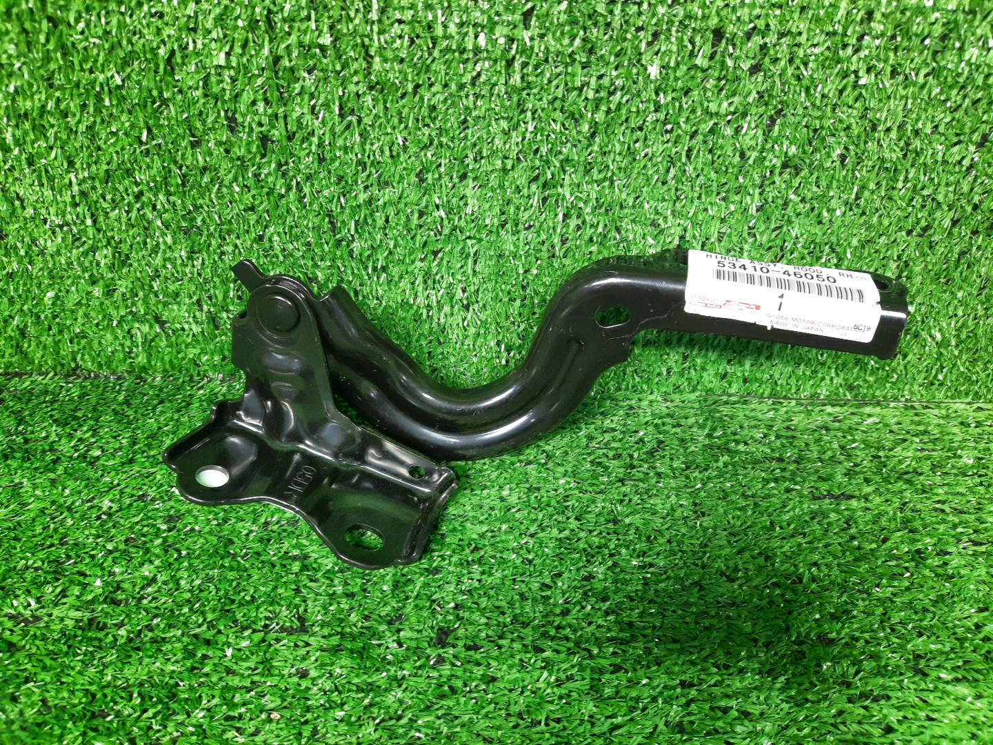 Петля капота правая LEXUS RZ450E XEBM15 53410-46050 1 ракурс