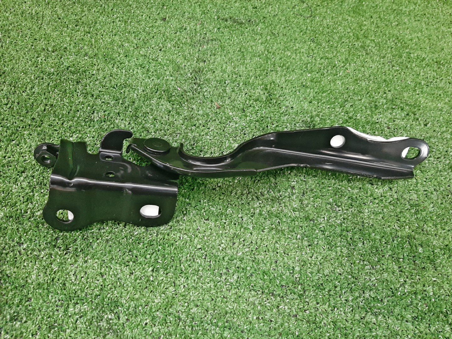 Петля капота левая передняя TOYOTA COROLLA FIELDER ZRE162G 53420-12610 1 ракурс