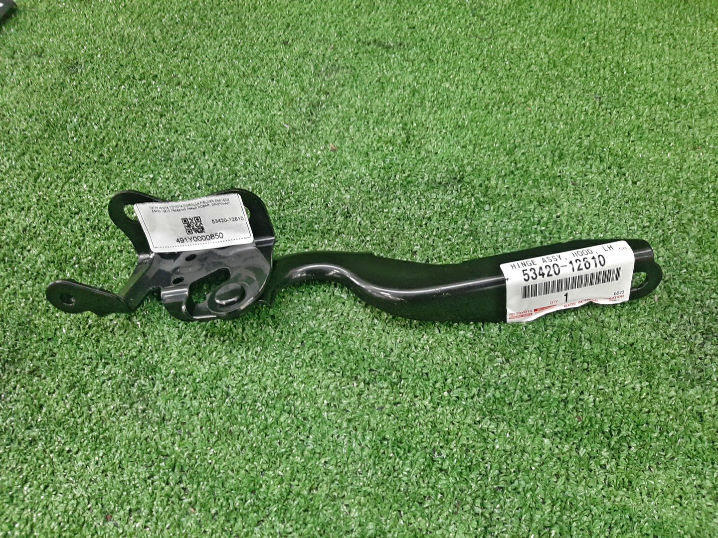Петля капота левая передняя TOYOTA COROLLA FIELDER ZRE162G 53420-12610 2 ракурс