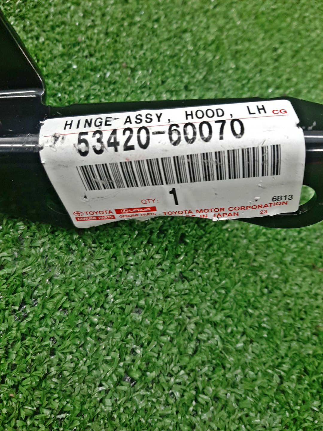Петля капота левая LEXUS GX460 URJ150 53420-60070 3 ракурс