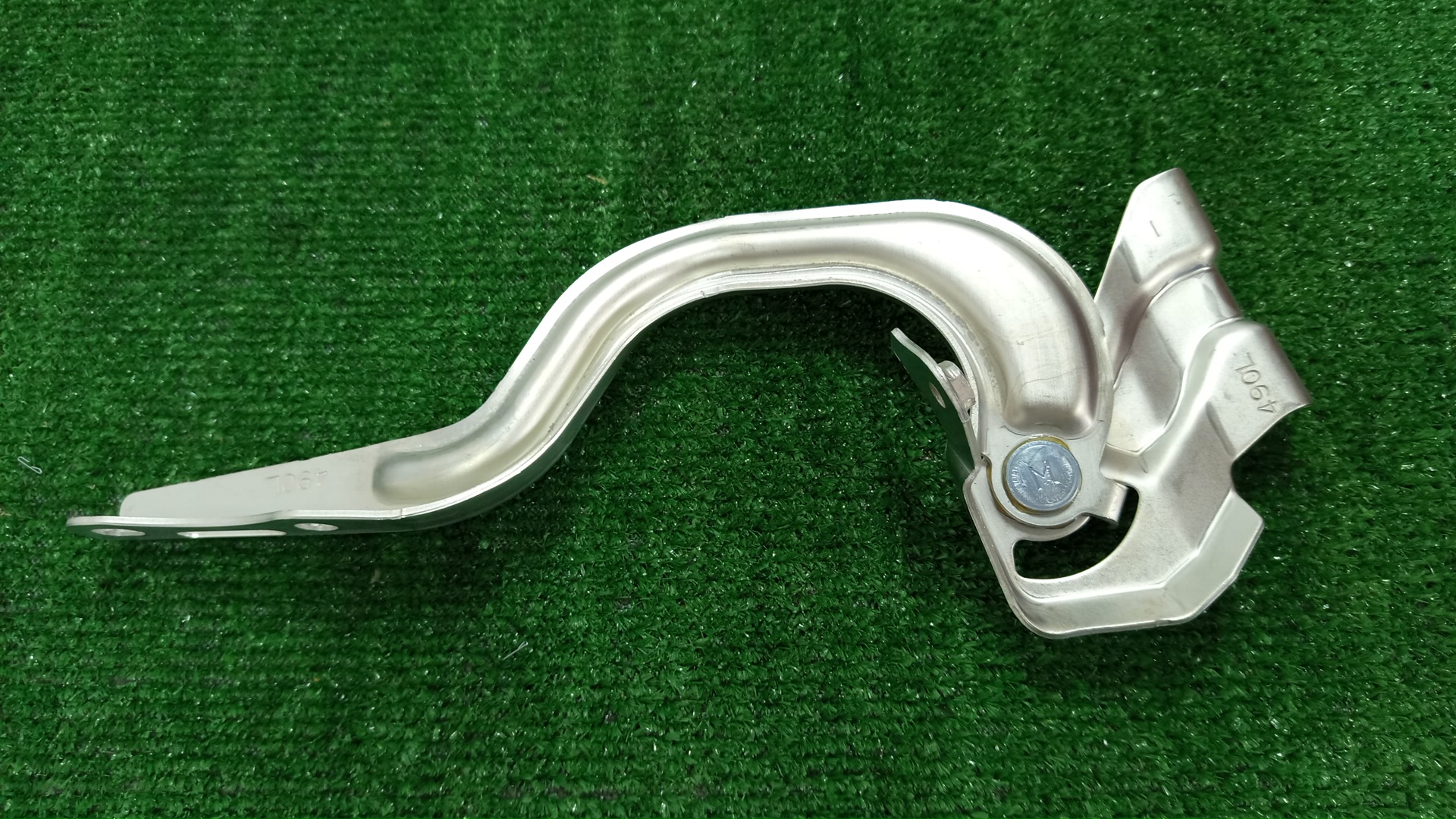 Петля капота левая TOYOTA AQUA MXPK10 53420-52541 2 ракурс