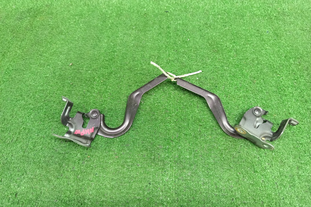 Петля капота левая TOYOTA AQUA NHP10 1 ракурс