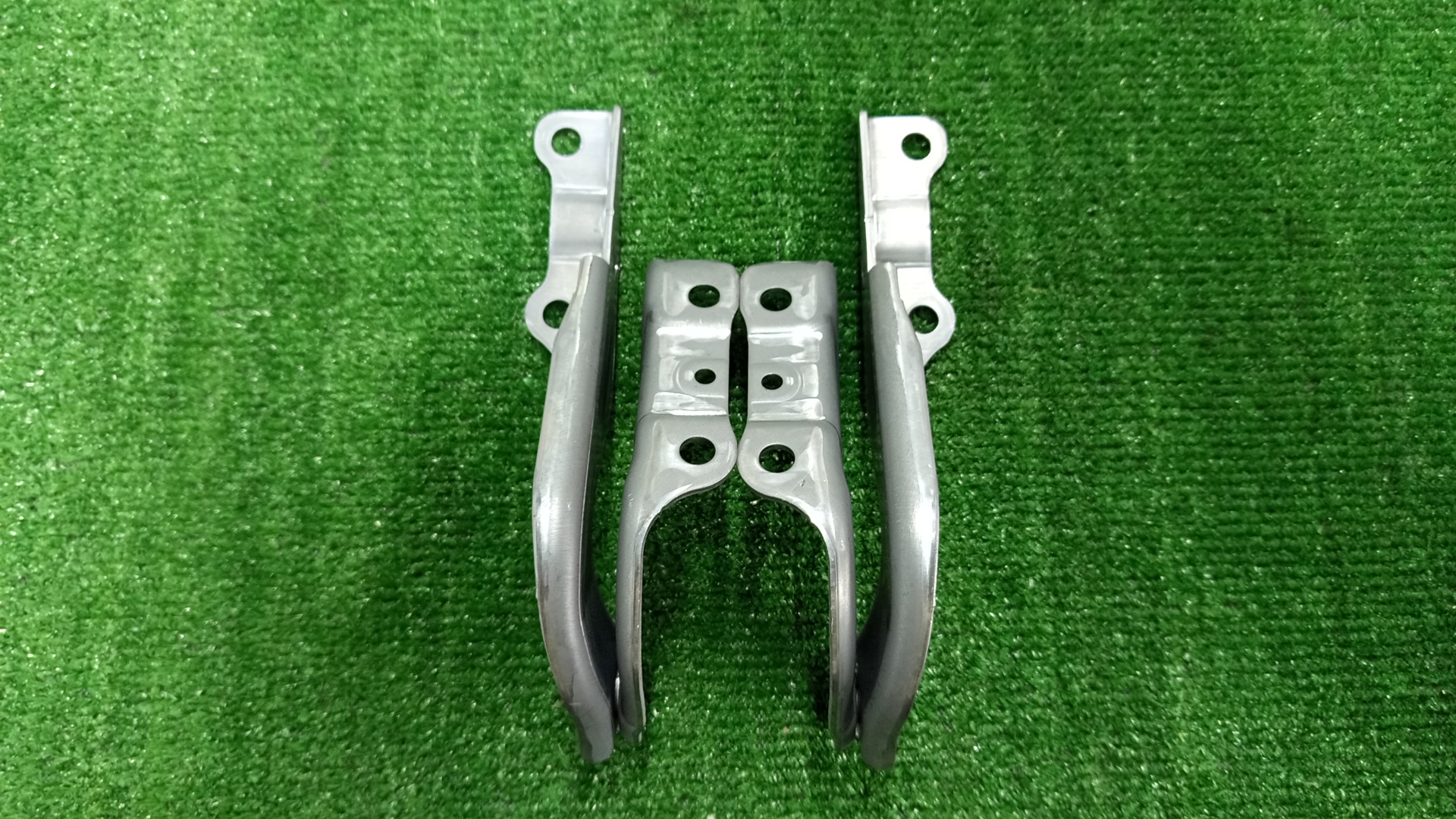 Петля капота левая MITSUBISHI ECLIPSE CROSS GK1W 5905A212, 5905A211 3 ракурс