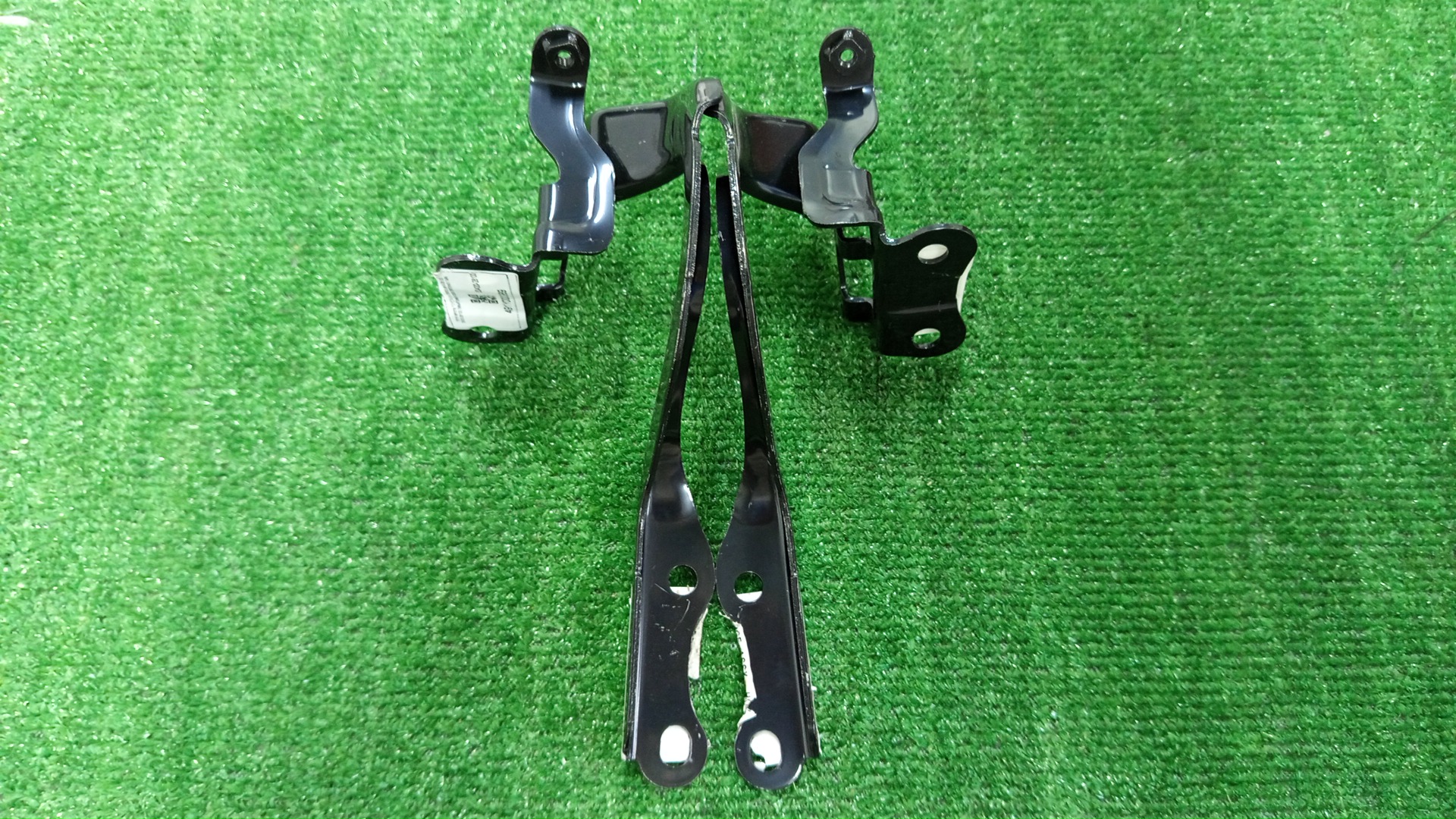 Петля капота левая TOYOTA NOAH ZRR80G 53410-28100 53420-28100 3 ракурс