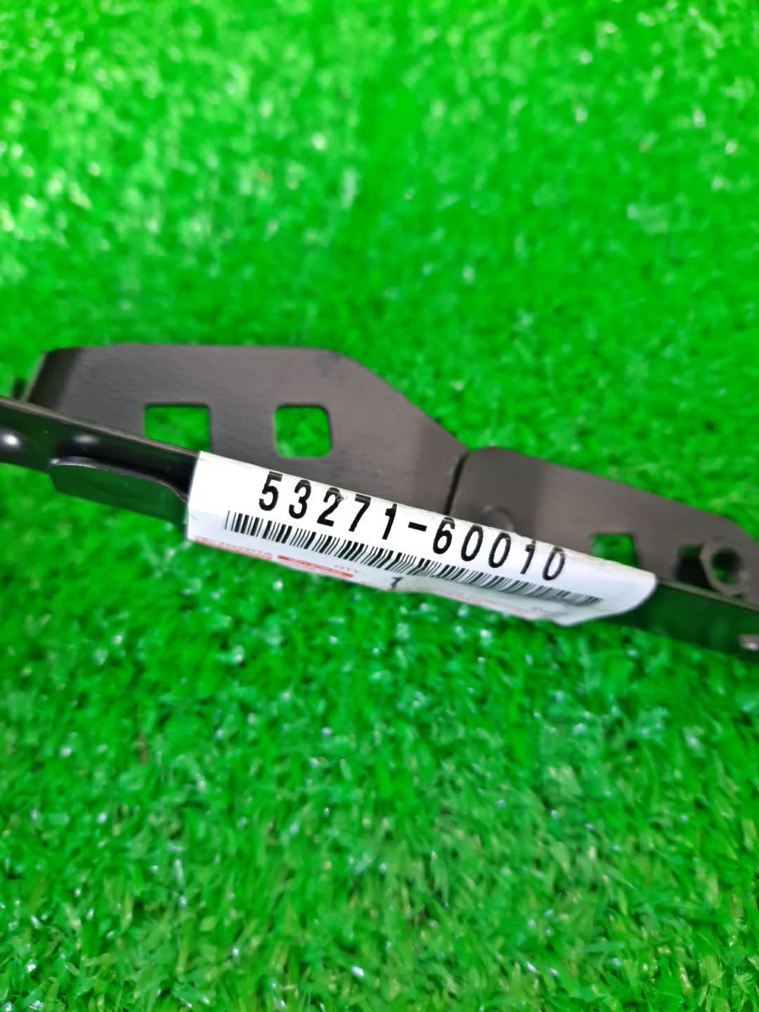 Крепление фары правое переднее LEXUS GX470 UZJ120 53271-60011 3 ракурс