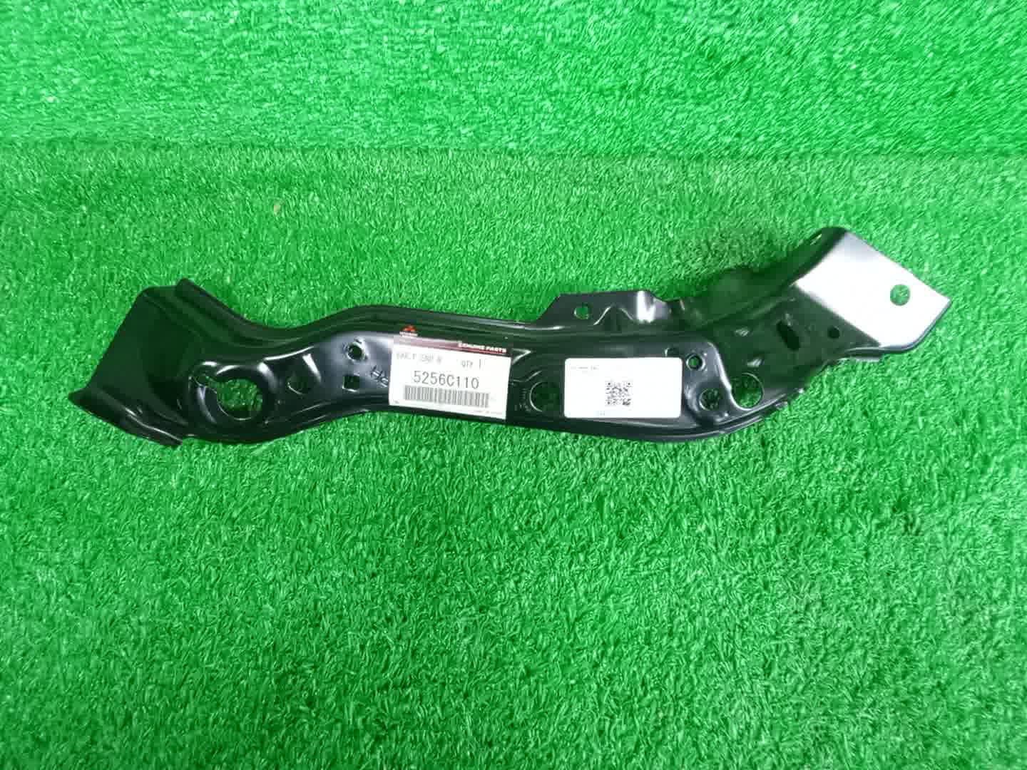 Крепление фары правое переднее MITSUBISHI ECLIPSE CROSS GK1W 5256C110 4 ракурс
