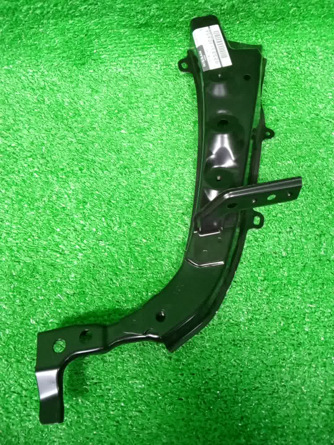 Крепление фары левое переднее INFINITI QX70 S51 62521-1CA0A 1 ракурс