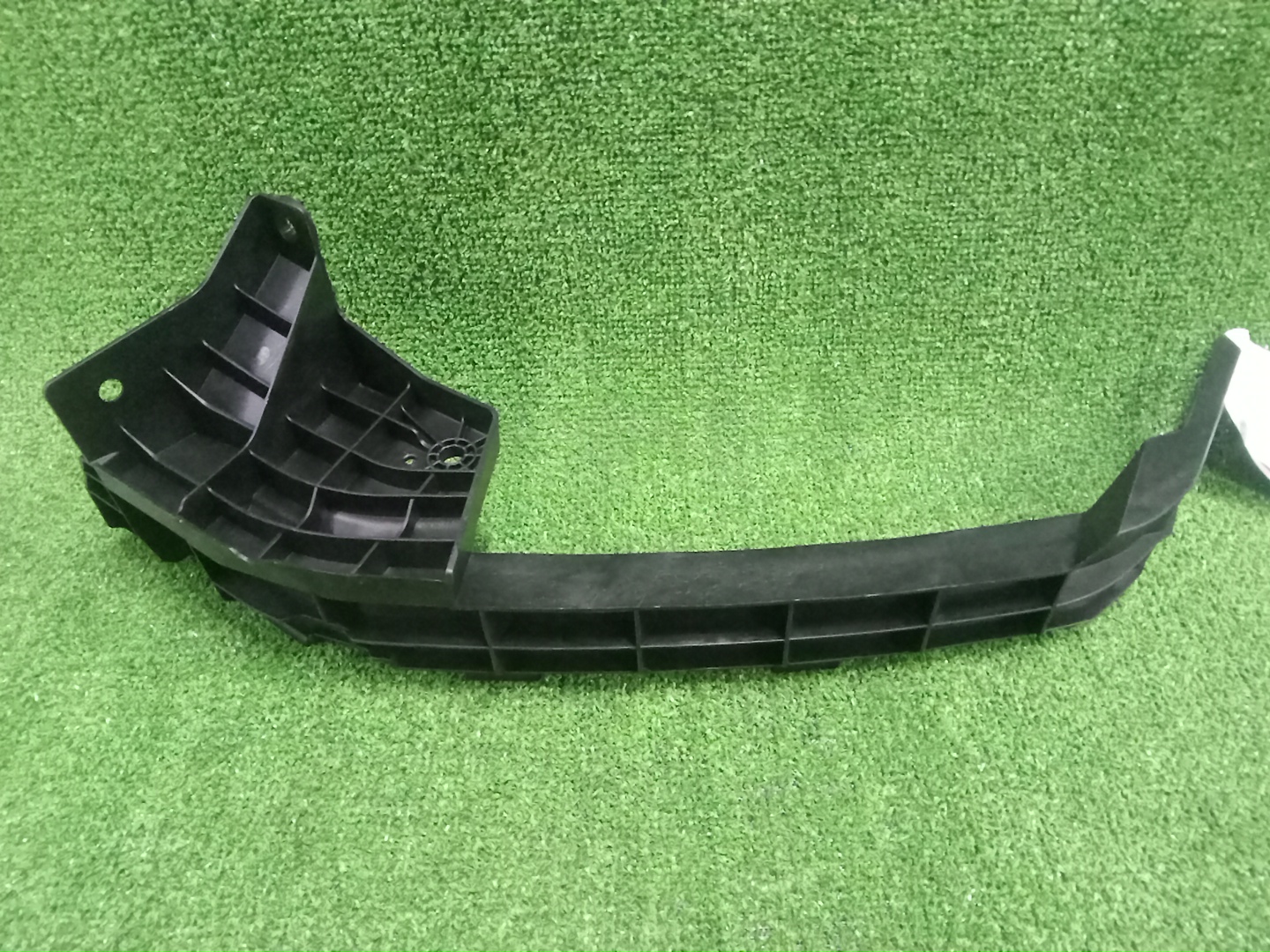 Крепление фары правое переднее HONDA STEPWGN RP7 71241-3T0-J01 1 ракурс